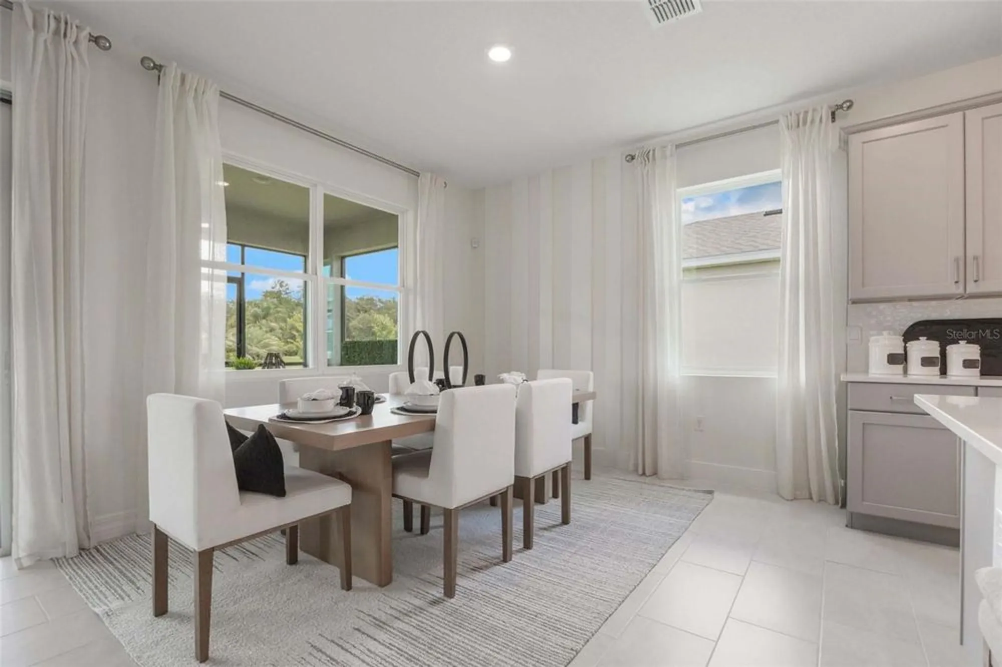 Property Slideshow image 12 of 36 | 3972 kennebunk loop, Mount Dora, FL, 32757