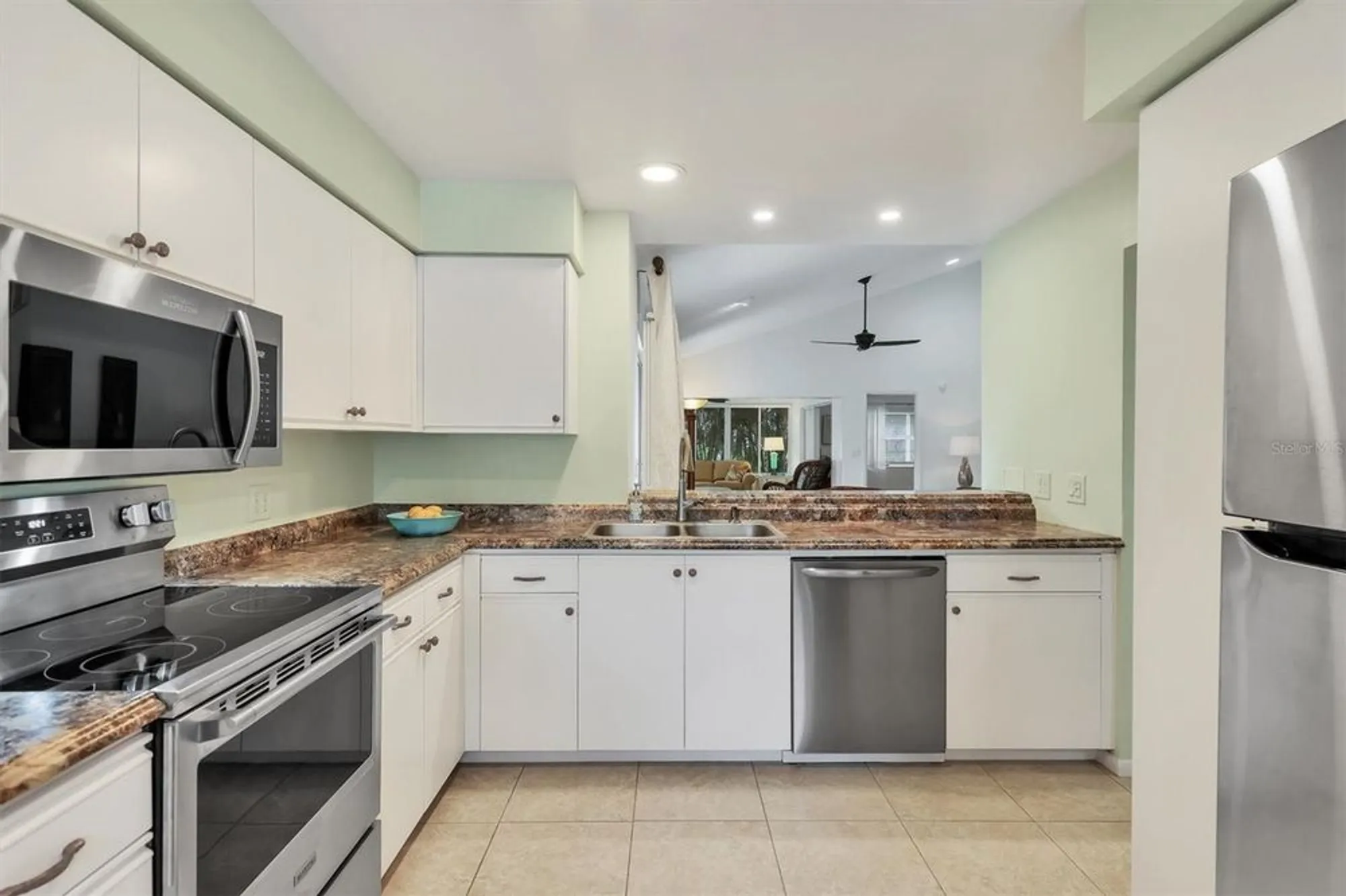 Property Slideshow image 23 of 63 | 6465 carrington cir 44, Sarasota, FL, 34238