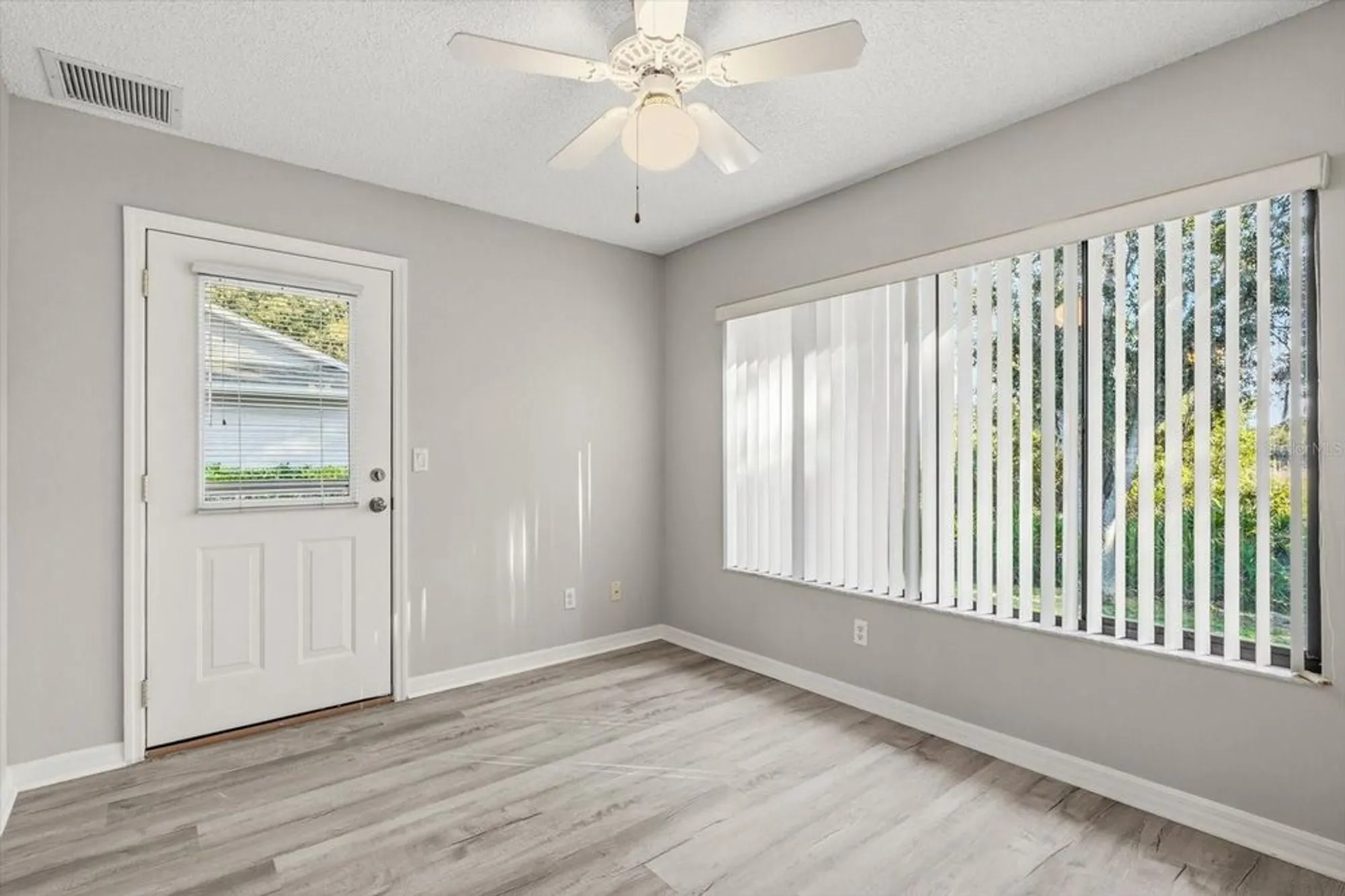 Property Slideshow image 11 of 32 | 6142 wade st, Leesburg, FL, 34748
