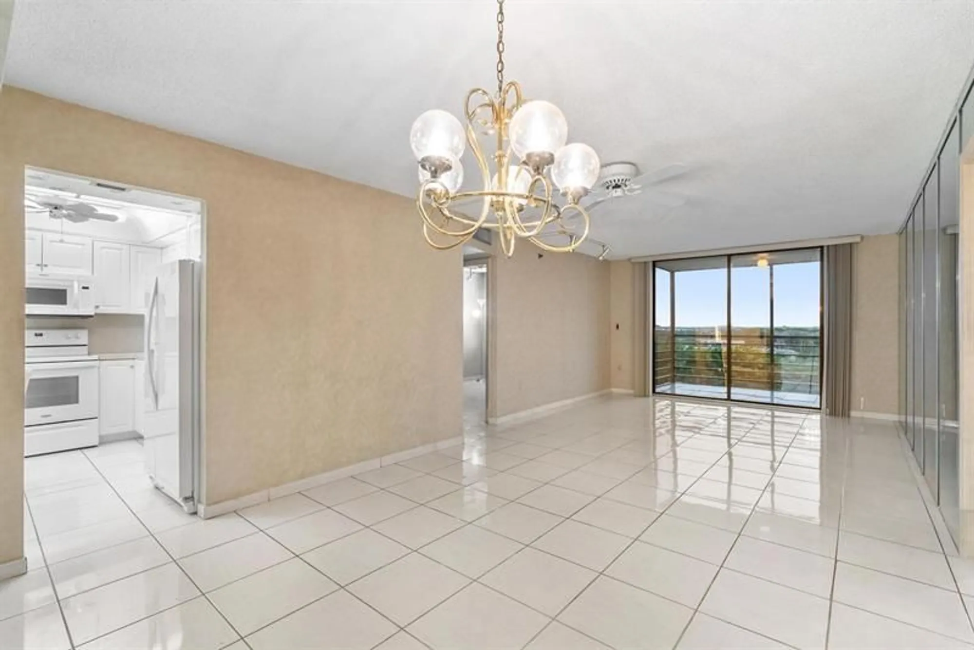 Property Slideshow image 11 of 28 | 1200 saint charles pl ph 7, Pembroke Pines, FL, 33026