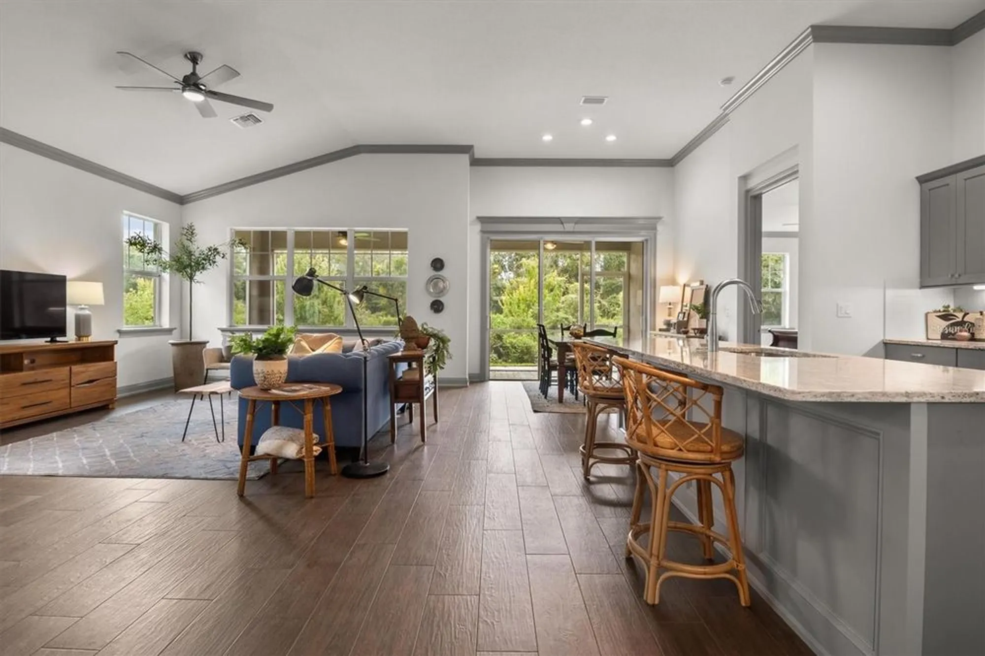 Property Slideshow image 9 of 61 | 7911 lake james blvd, Lakeland, FL, 33810