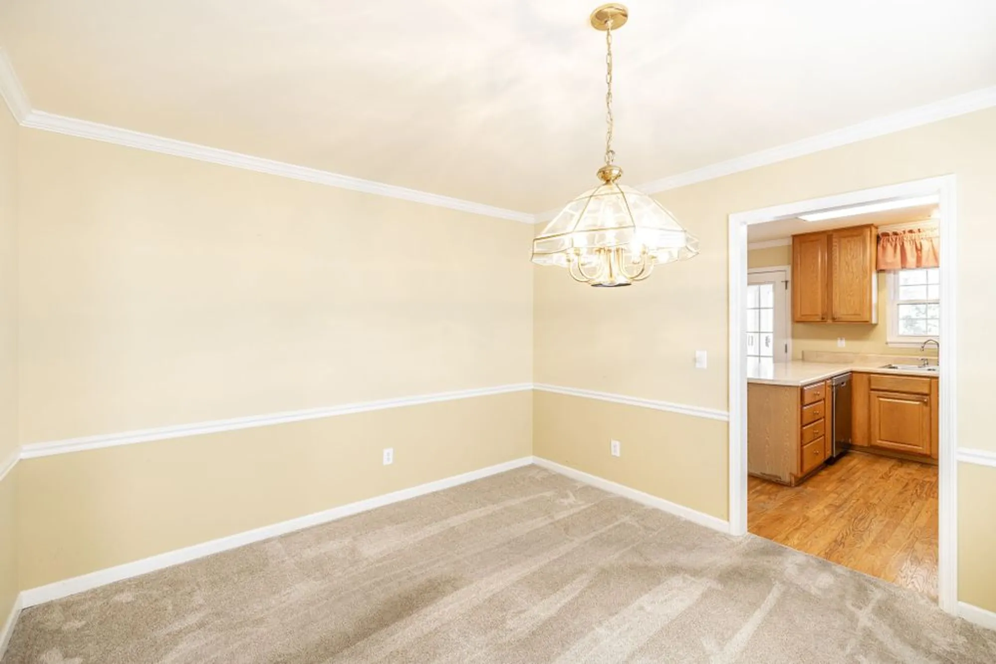 Property Slideshow image 16 of 54 | 115 newsom grn, Nashville, TN, 37221