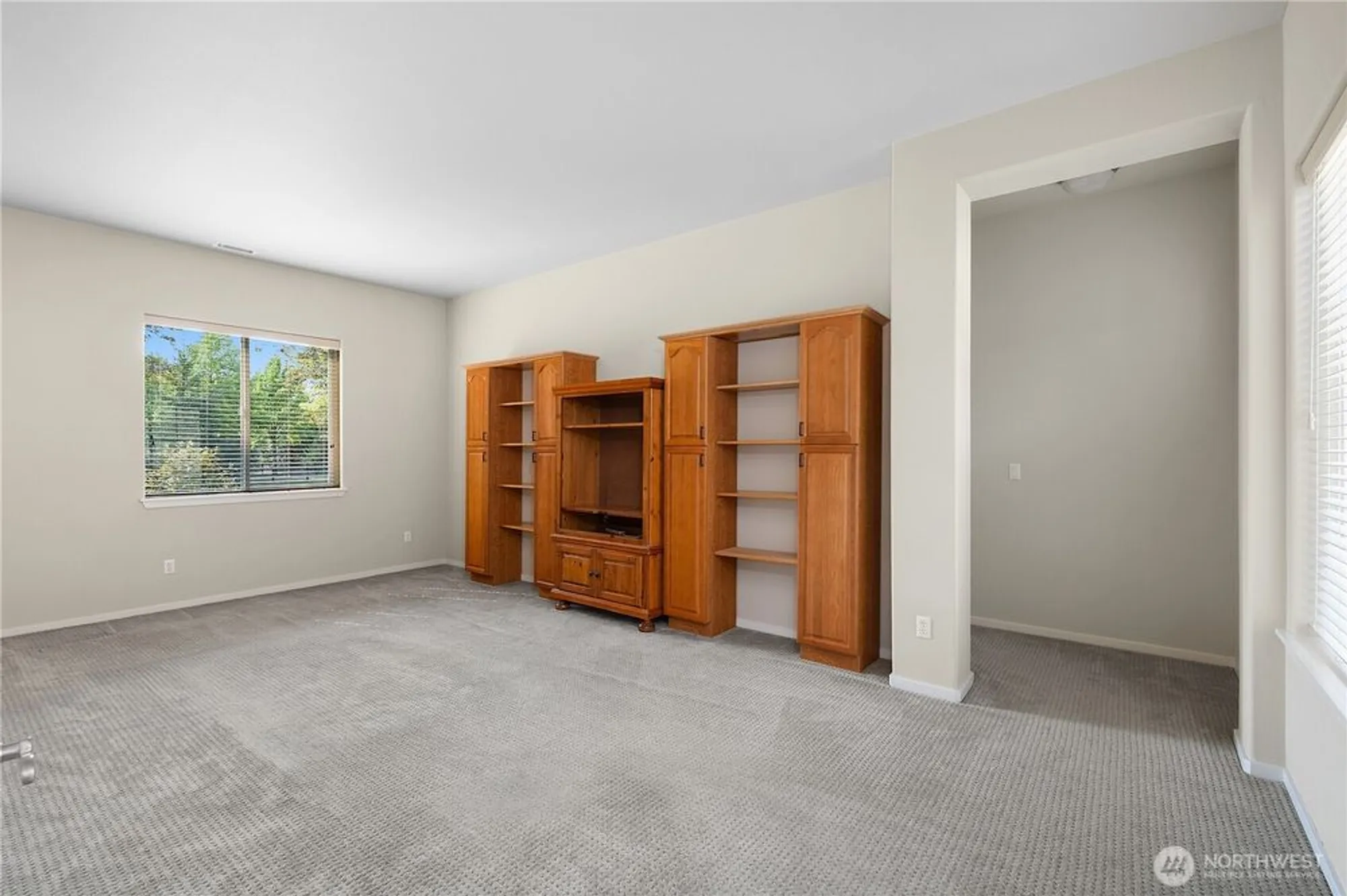 Property Slideshow image 31 of 40 | 4212 vashon dr, Lacey, WA, 98516