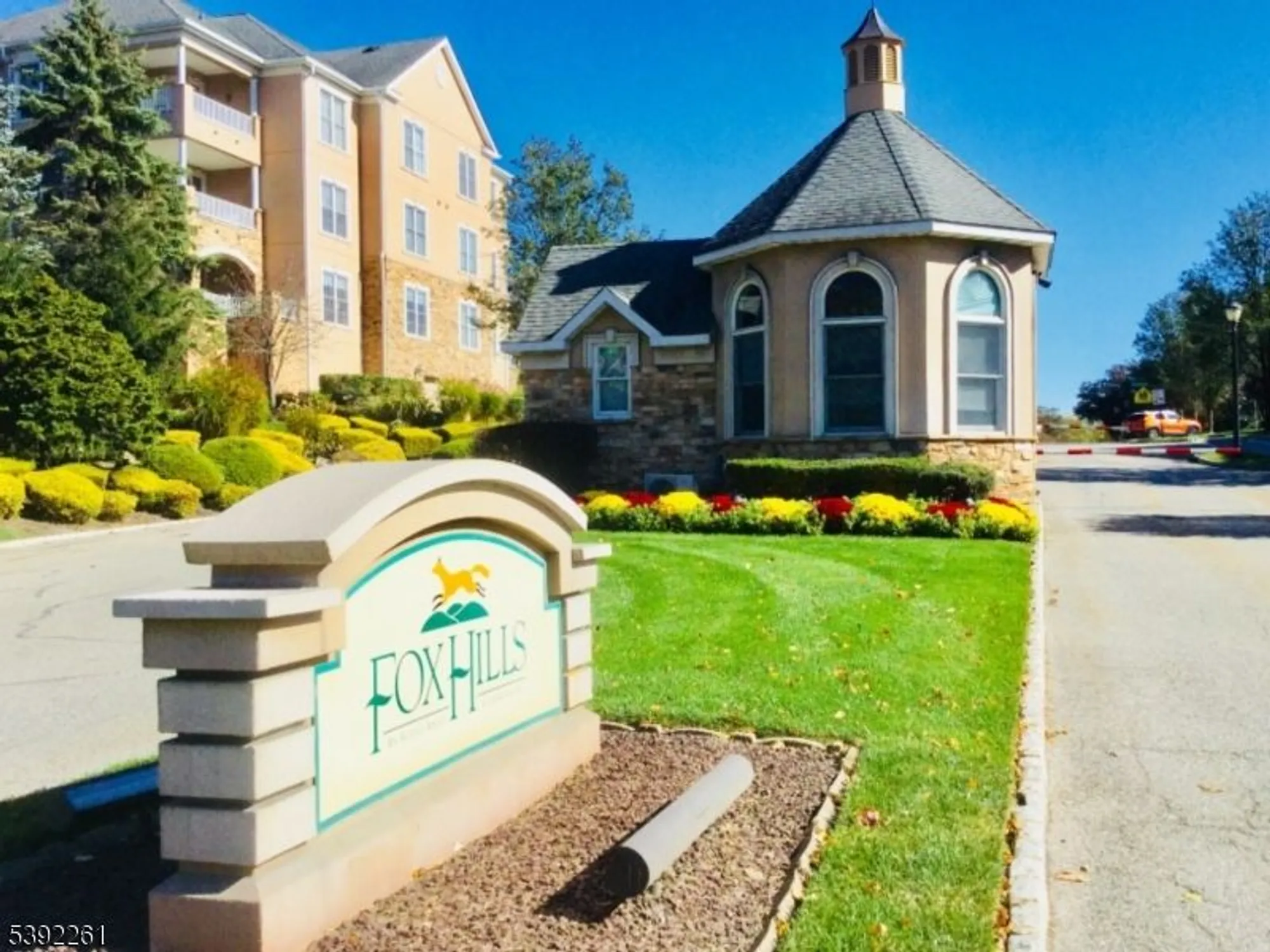 Property Slideshow image 1 of 46 | 2100 johnson dr # 1, Rockaway Boro, NJ, 07866