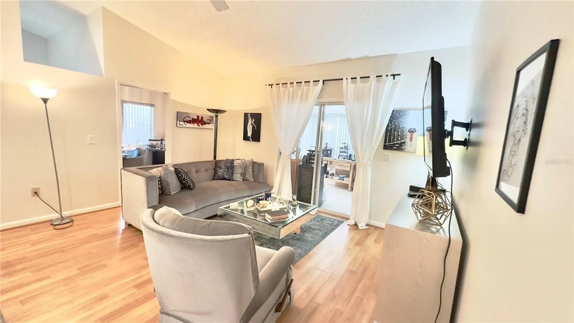 Property Slideshow image 16 of 85 | 918 dundee cir, Leesburg, FL, 34788