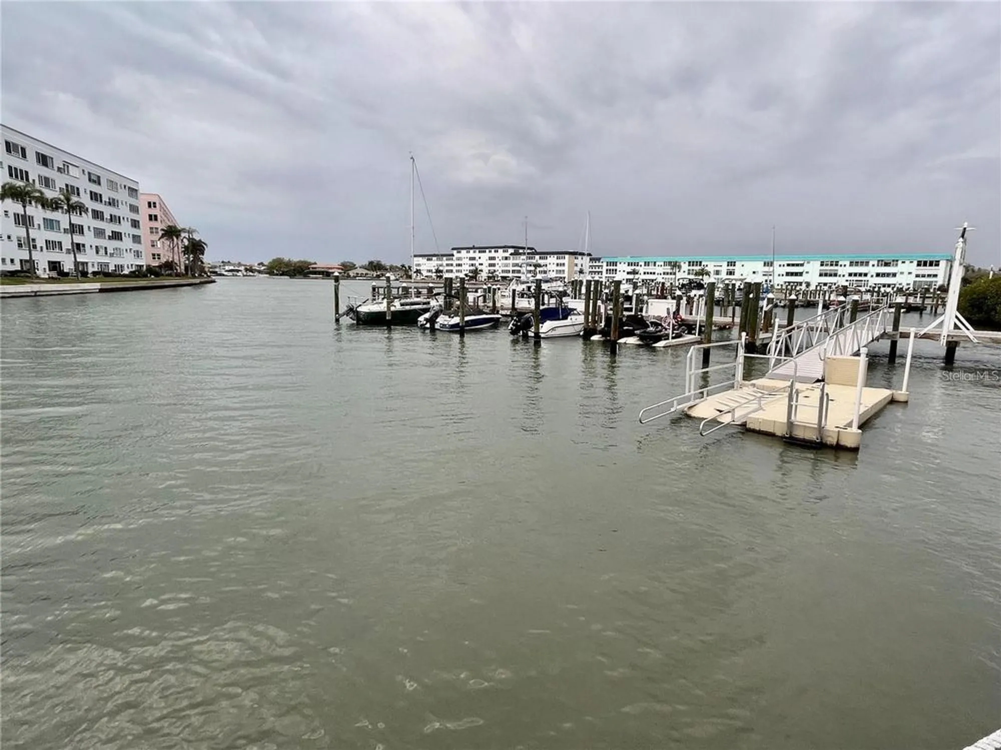 Property Slideshow image 28 of 39 | 5925 shore blvd 215, Gulfport, FL, 33707