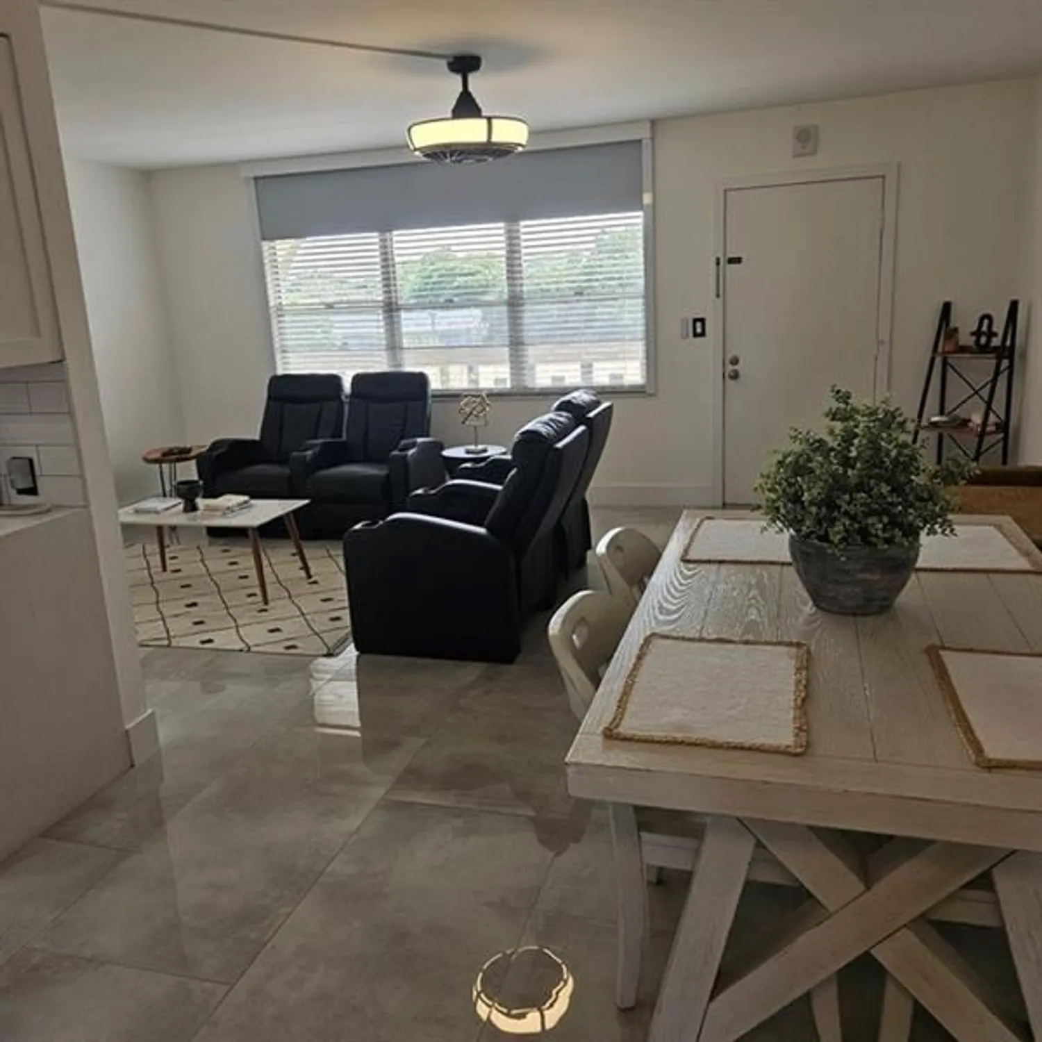 Property Slideshow image 7 of 17 | 4701 martinique dr h4, Coconut Creek, FL, 33066