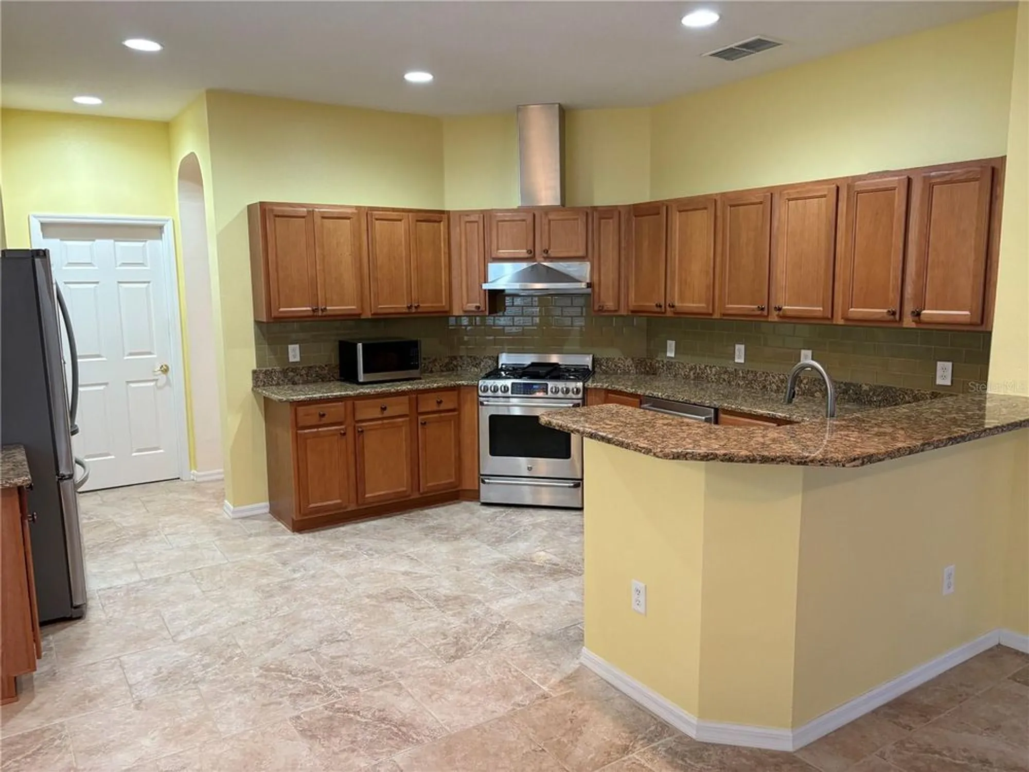 Property Slideshow image 7 of 17 | 7961 sw 83rd pl, Ocala, FL, 34476