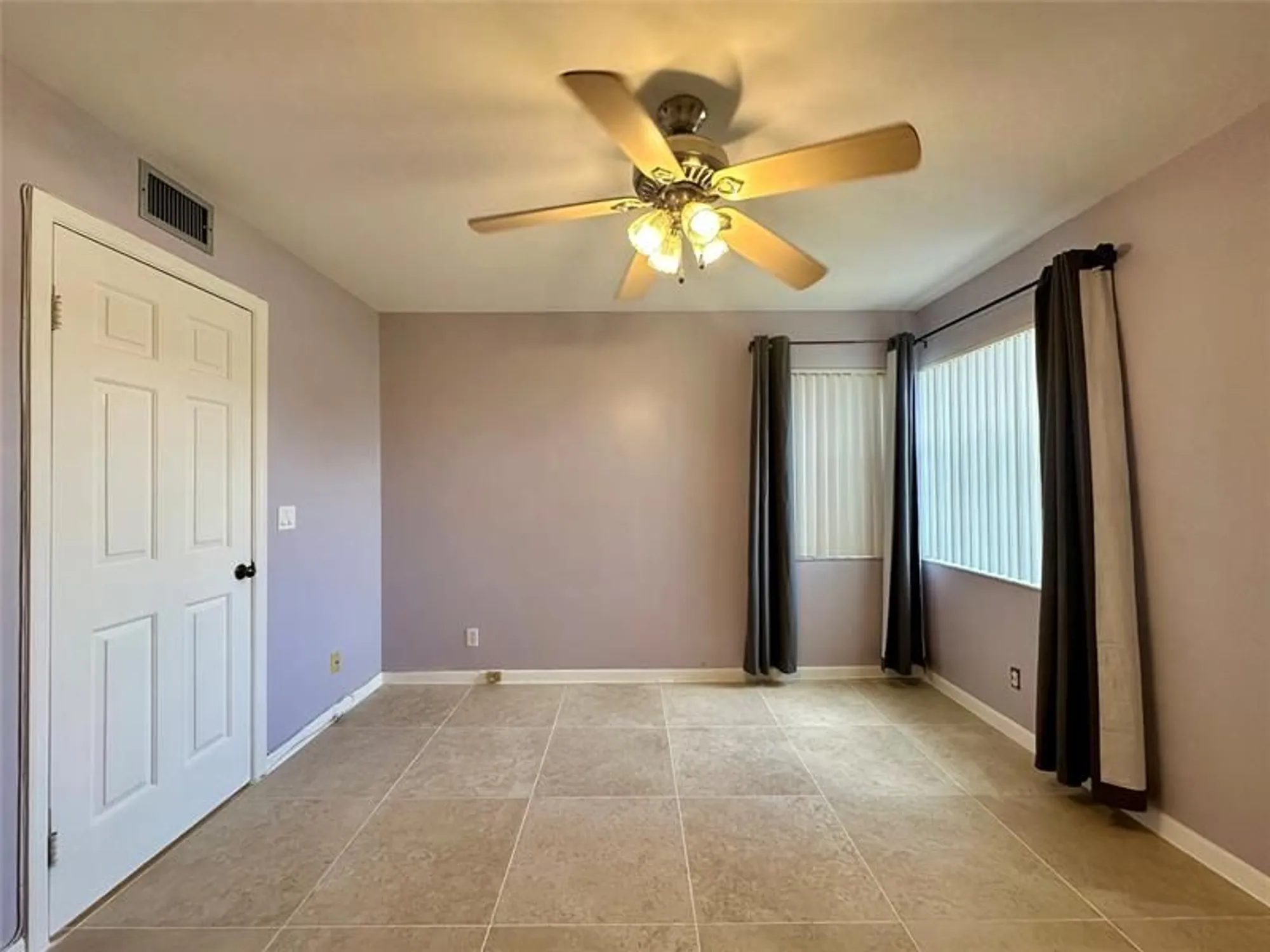 Property Slideshow image 12 of 50 | 7673 tahiti ln apt 105, Lake Worth, FL, 33467