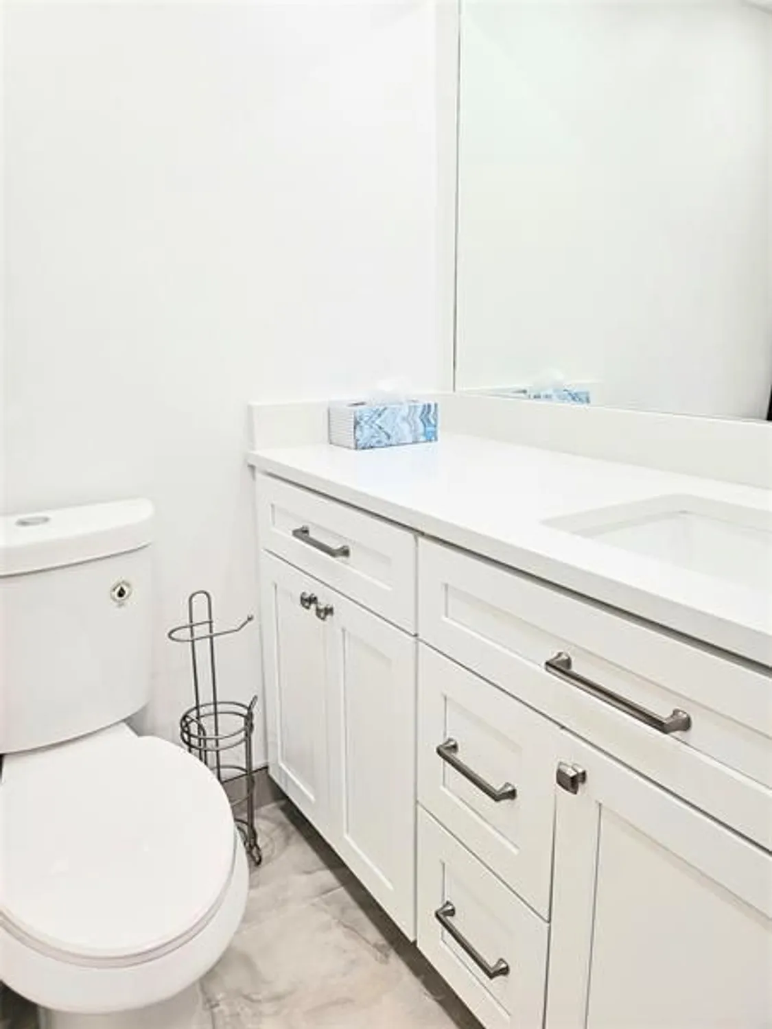 Property Slideshow image 8 of 12 | 5860 nw 44th st 412, Lauderhill, FL, 33319