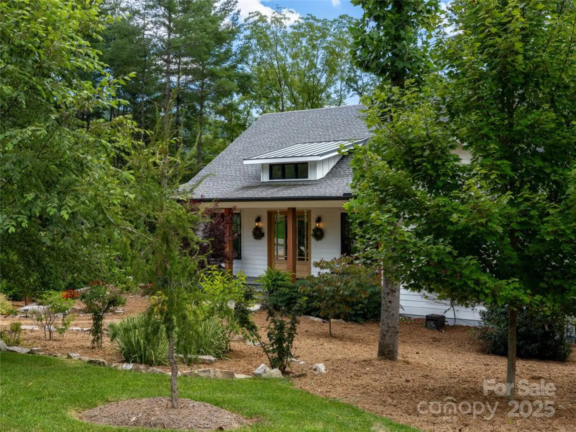 Property Slideshow image 1 of 47 | 33 twilight sedge dr, Biltmore Lake, NC, 28715