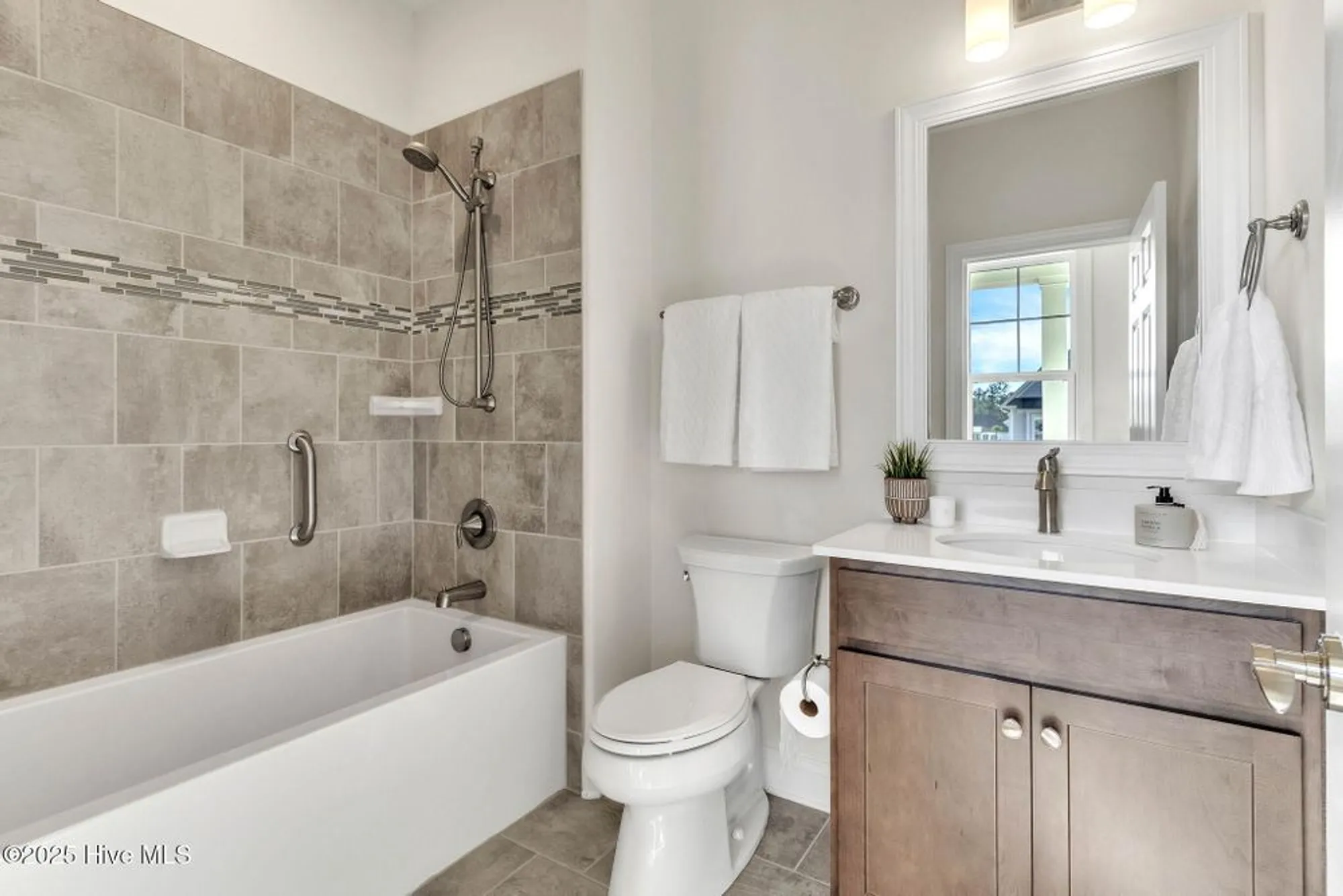 Property Slideshow image 19 of 49 | 4275 cobleskill dr, Leland, NC, 28451