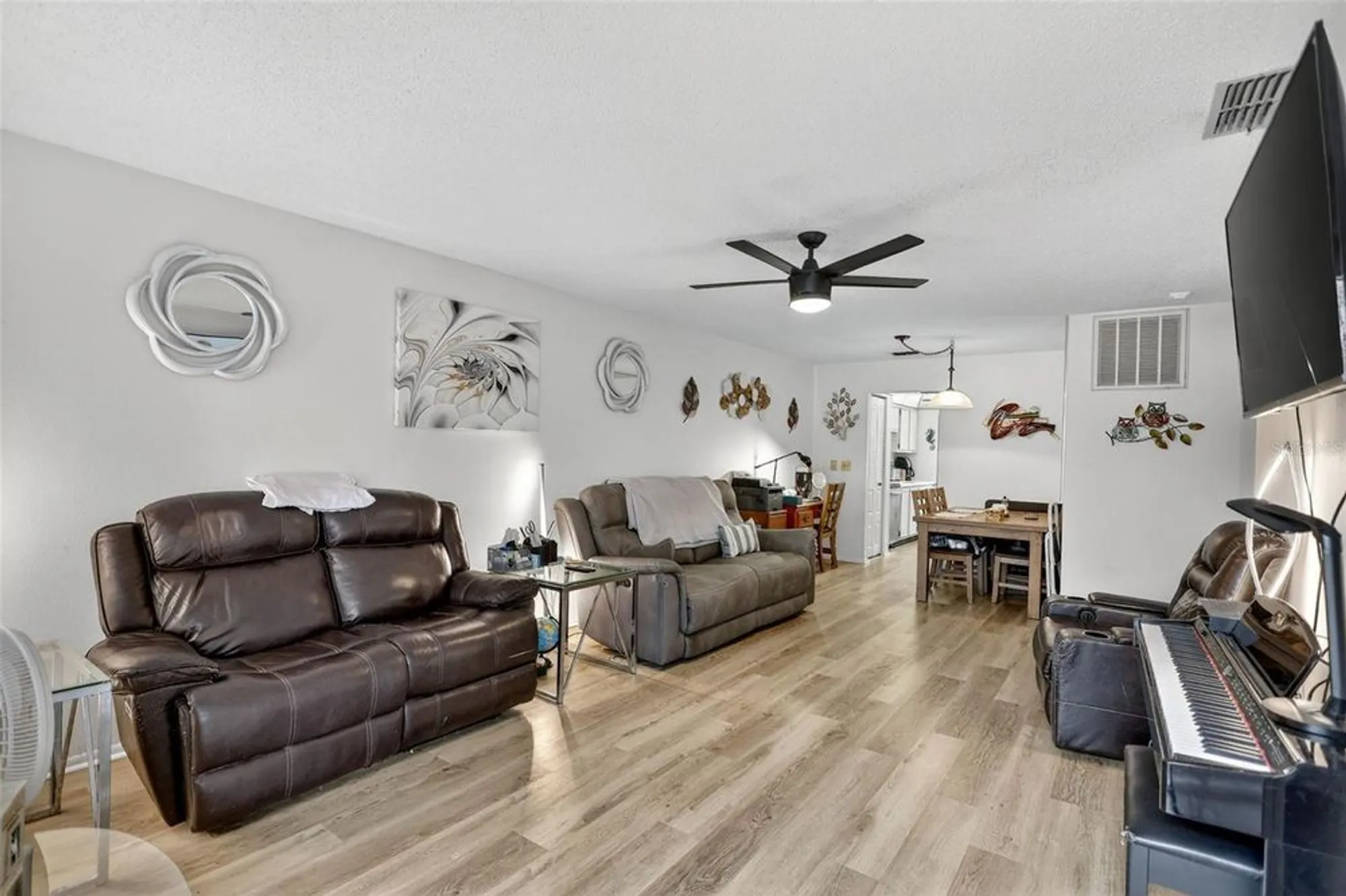 Property Slideshow image 13 of 36 | 5975 terrace park dr n unit 209, Saint Petersburg, FL, 33709