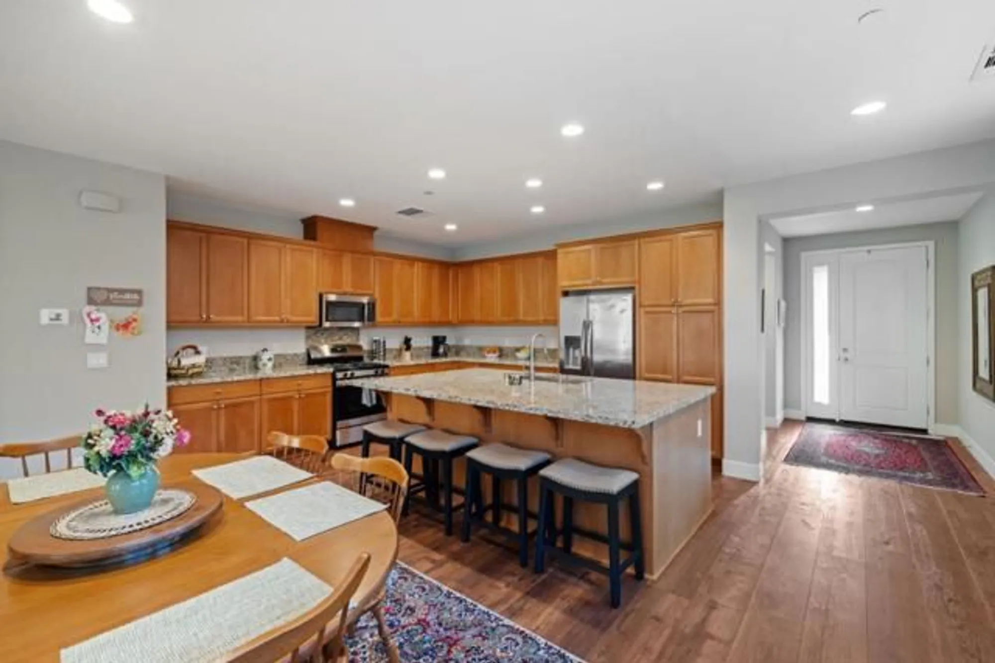 Property Slideshow image 16 of 63 | 1110 mcclellan st, Hollister, CA, 95023