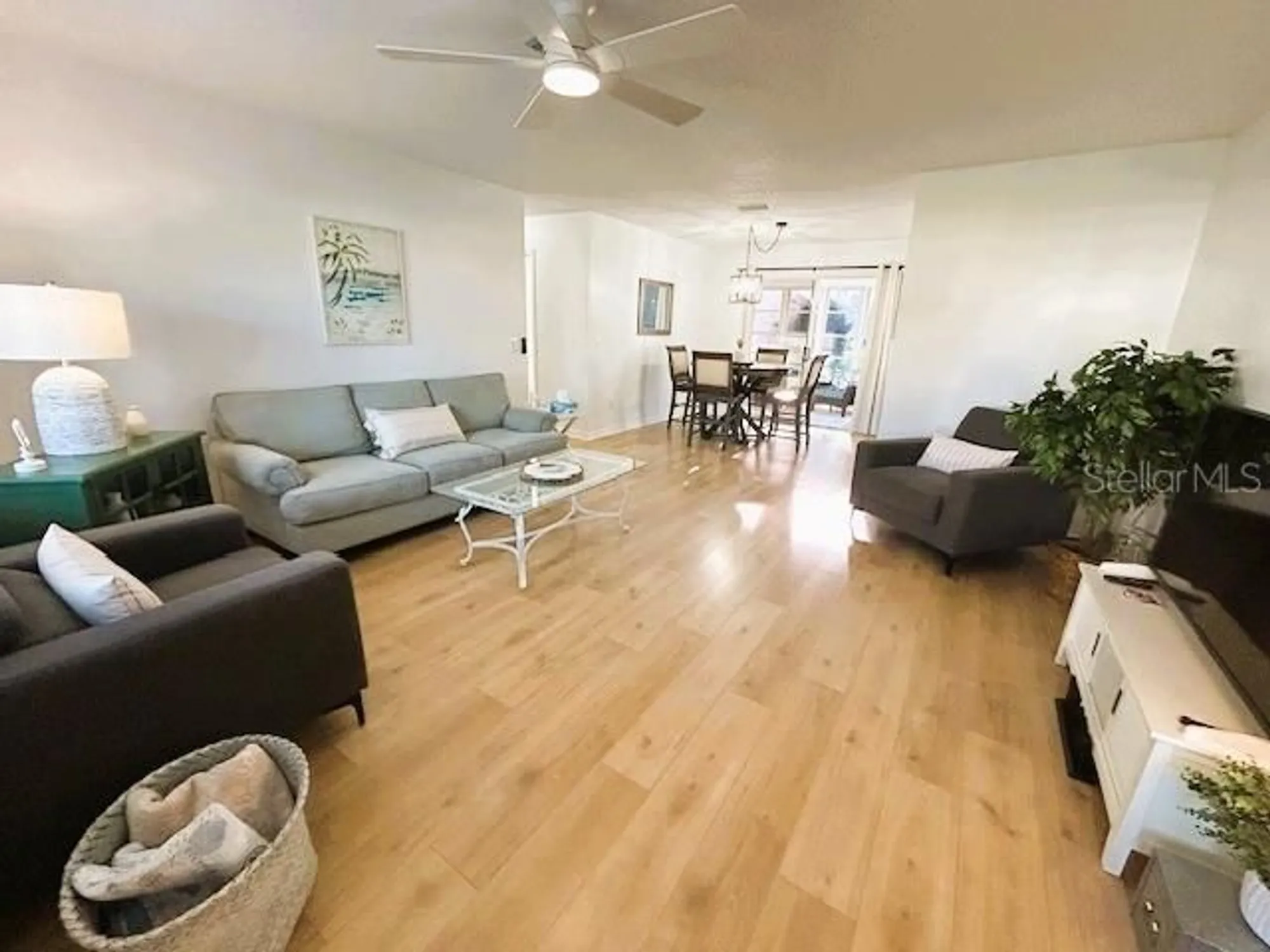 Property Slideshow image 10 of 41 | 528 valencia pl, Lady Lake, FL, 32159