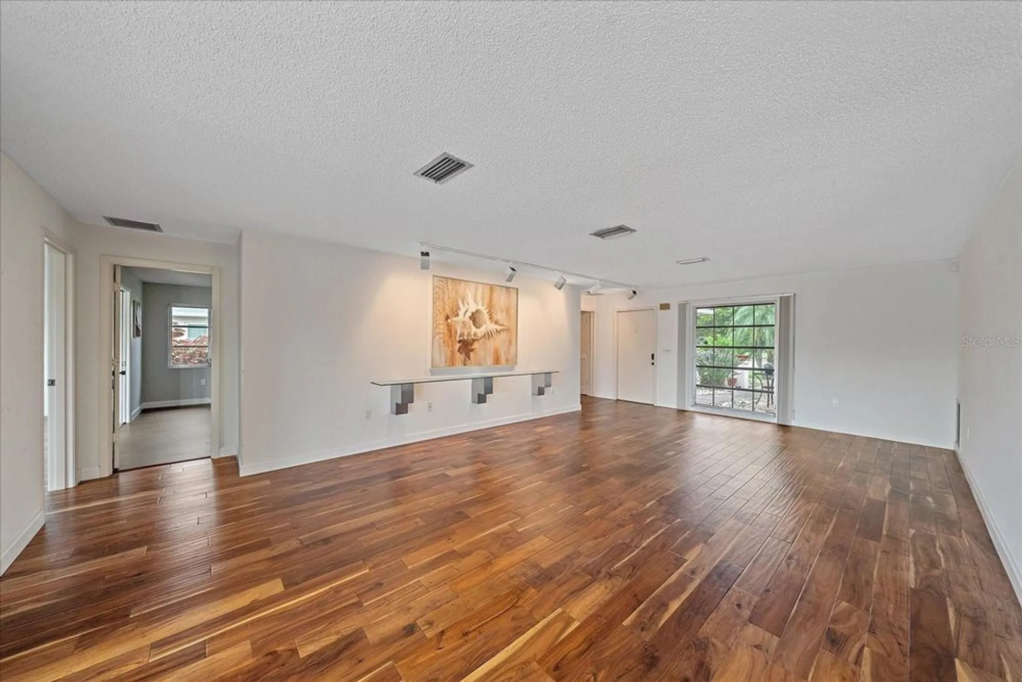 Property Slideshow image 3 of 36 | 7077 w country club dr, Sarasota, FL, 34243