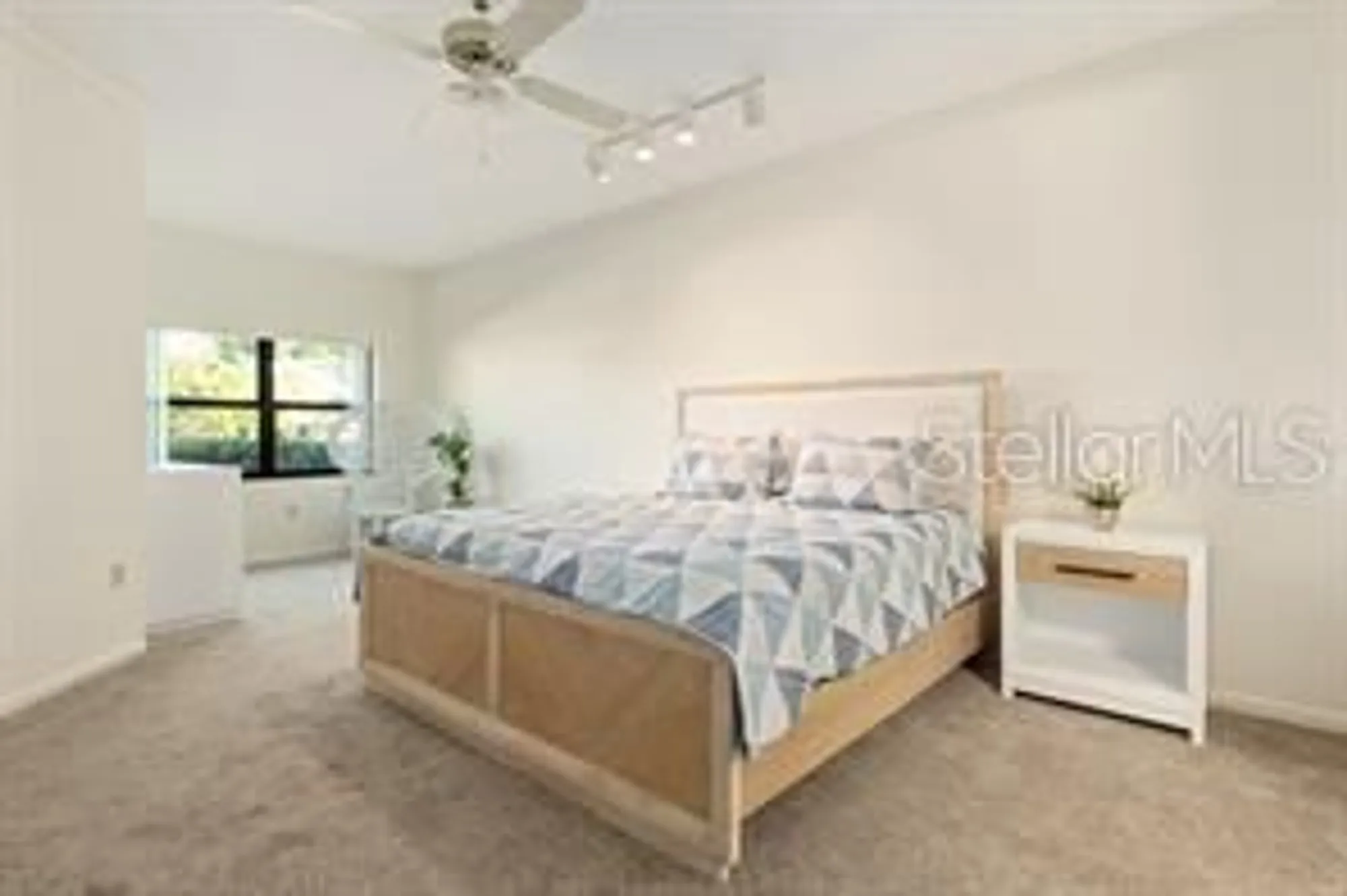 Property Slideshow image 28 of 52 | 5259 heron way # 103, Sarasota, FL, 34231