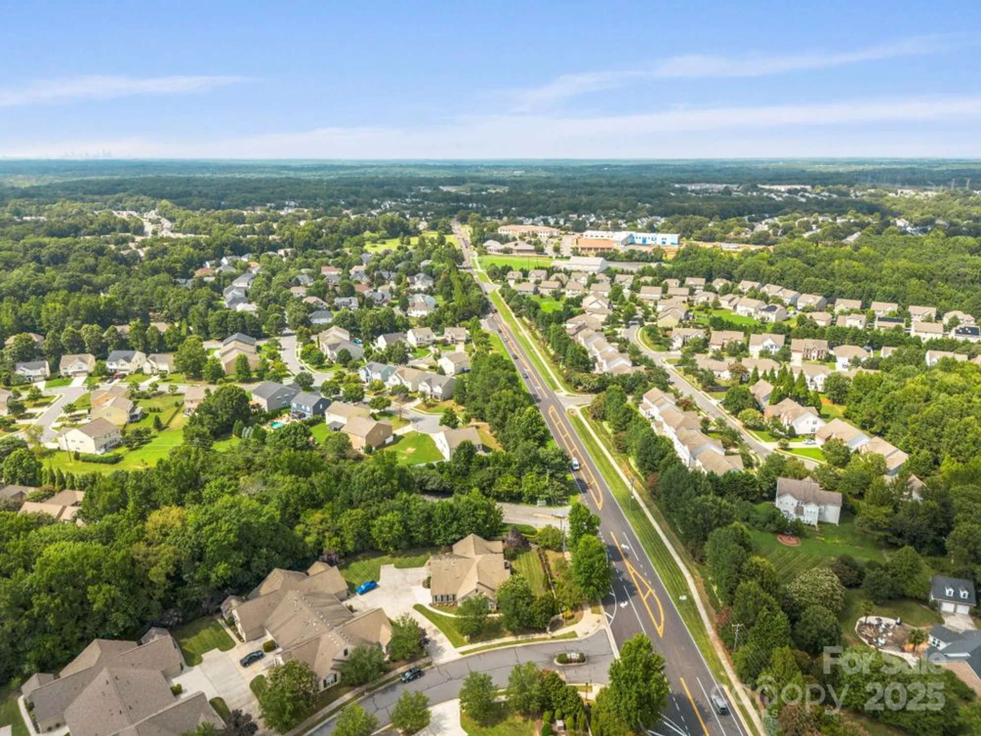 Property Slideshow image 23 of 31 | 2459 coltsview ln, Matthews, NC, 28105