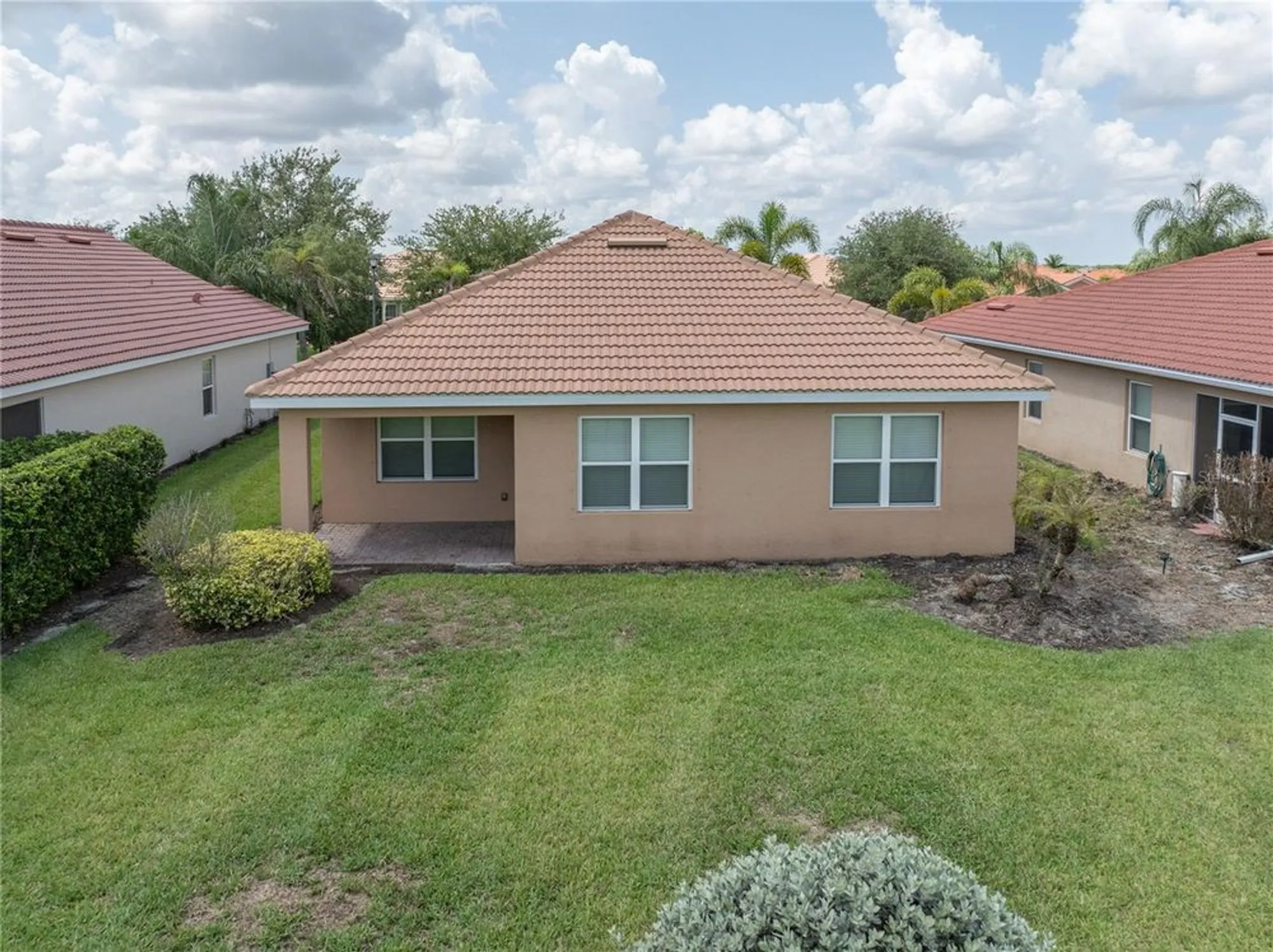 Property Slideshow image 12 of 48 | 15268 yellow wood dr, Alva, FL, 33920