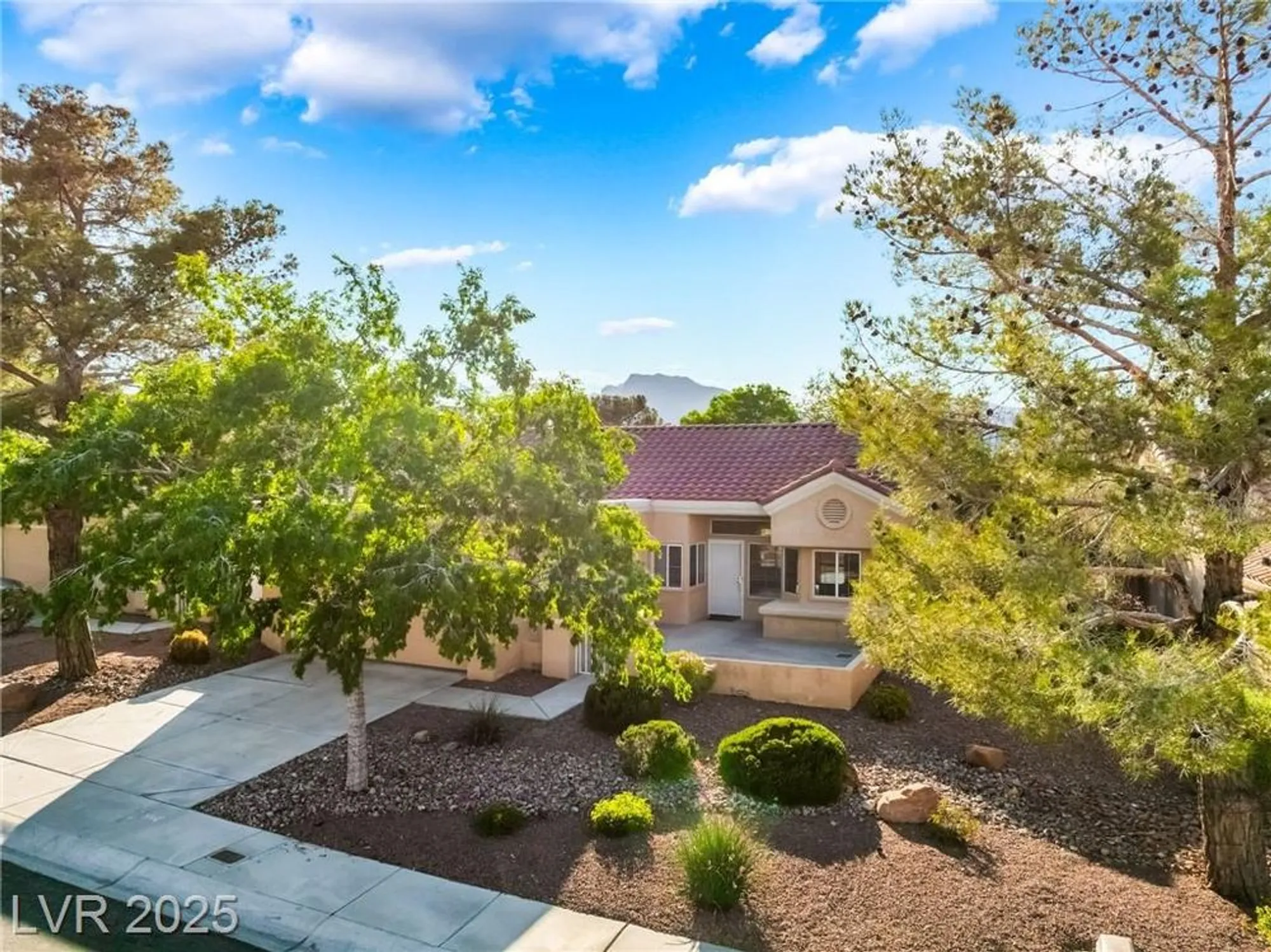 Property Slideshow image 28 of 36 | 2505 showcase dr, Las Vegas, NV, 89134