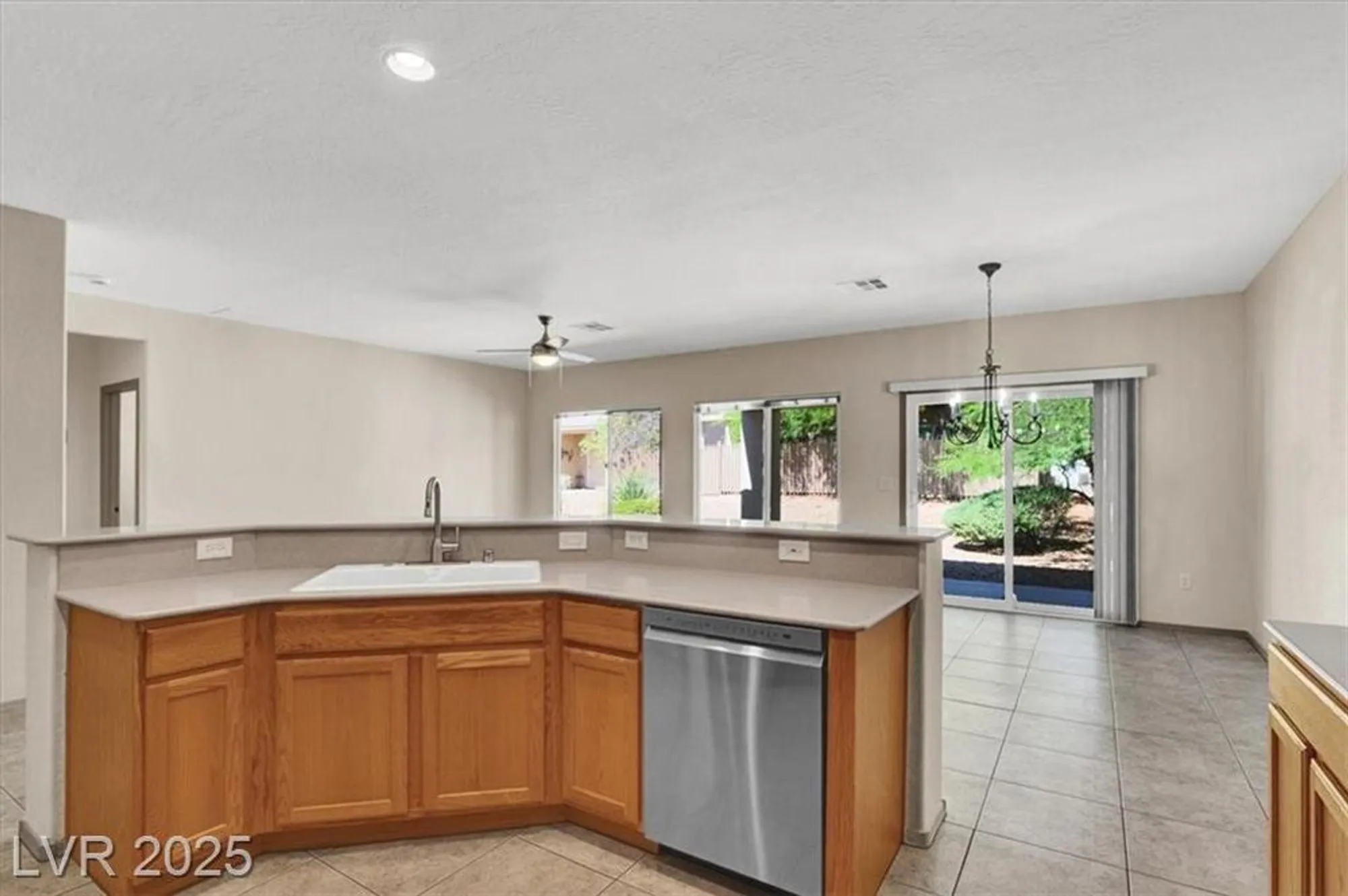Property Slideshow image 10 of 52 | 7839 lyrebird dr, North Las Vegas, NV, 89084