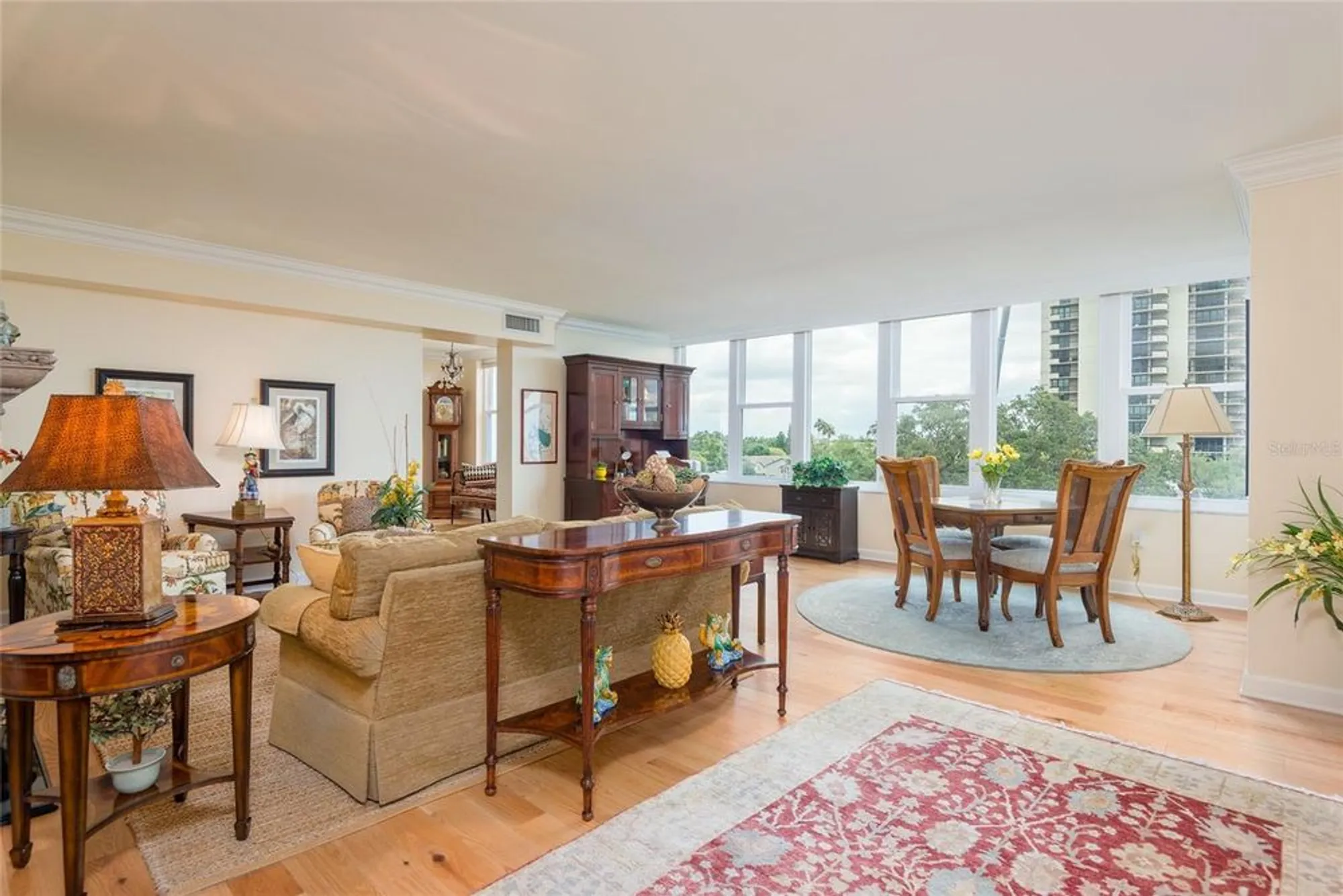 Property Slideshow image 6 of 37 | 2407 s ardson pl unit 601, Tampa, FL, 33629