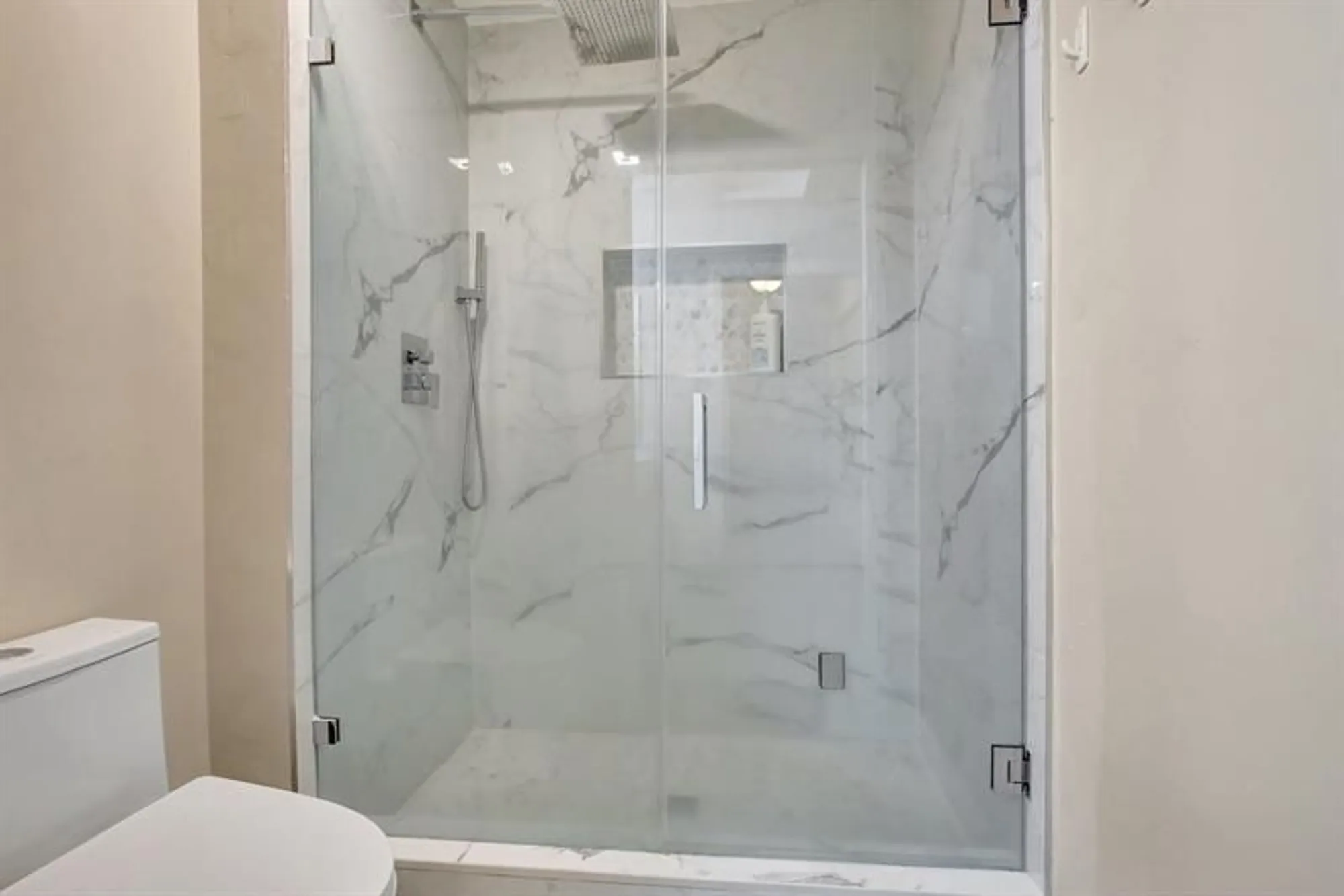 Property Slideshow image 30 of 41 | 9720 malvern dr, Tamarac, FL, 33321