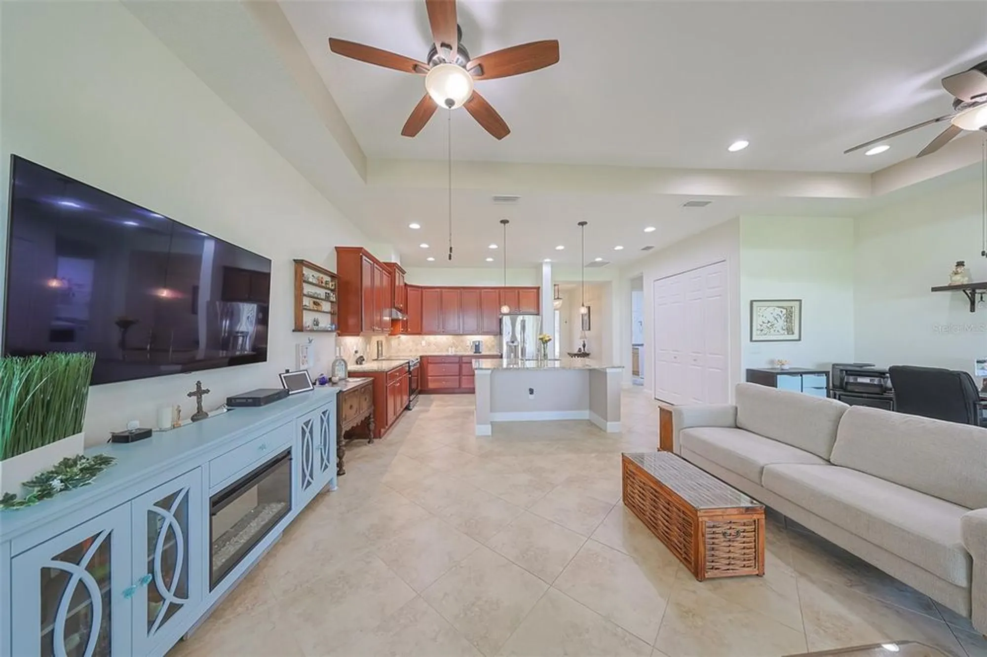 Property Slideshow image 19 of 75 | 2264 sifield greens way, Sun City Center, FL, 33573