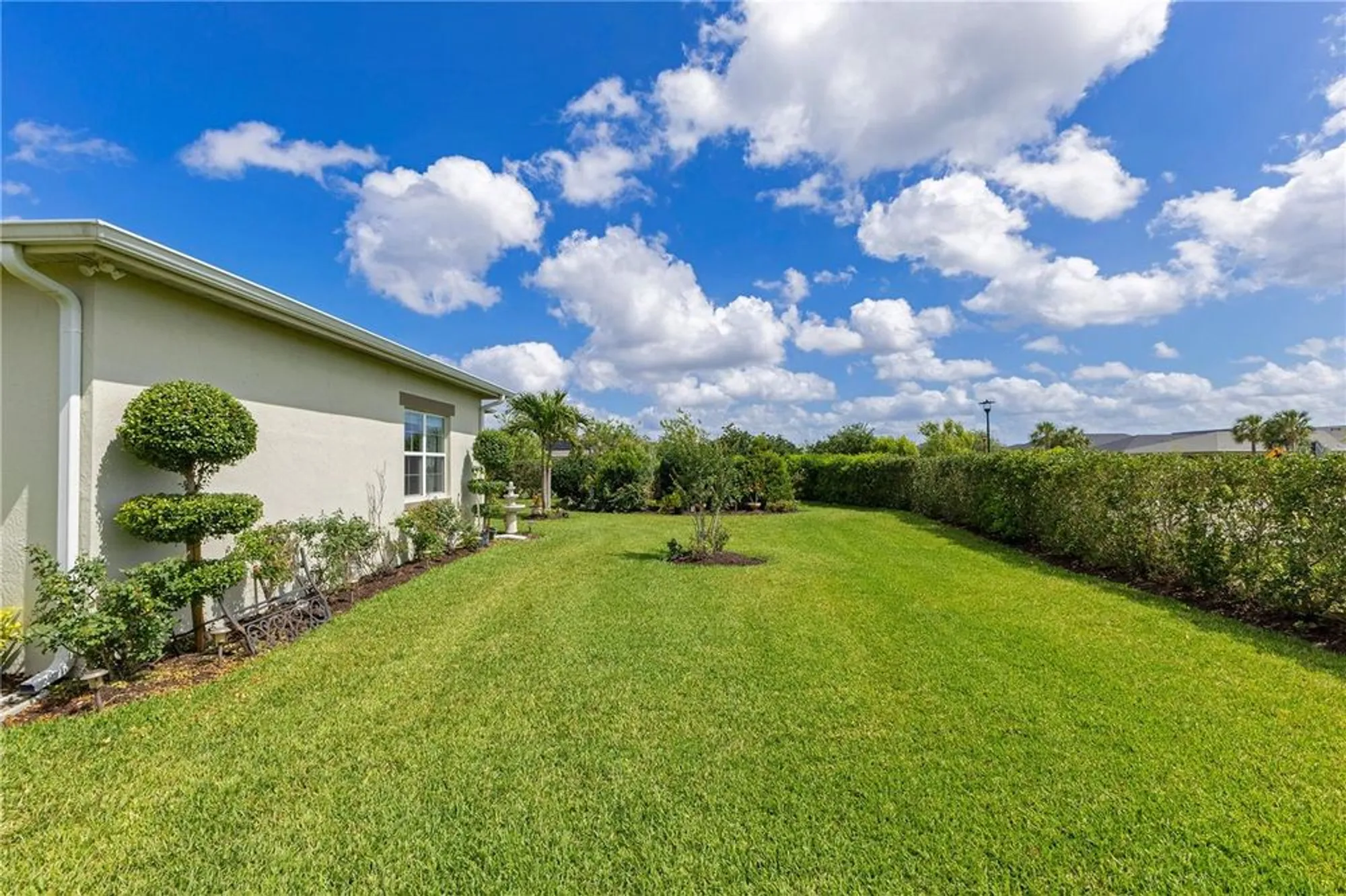 Property Slideshow image 40 of 77 | 2672 meadowedge loop, Saint Cloud, FL, 34772