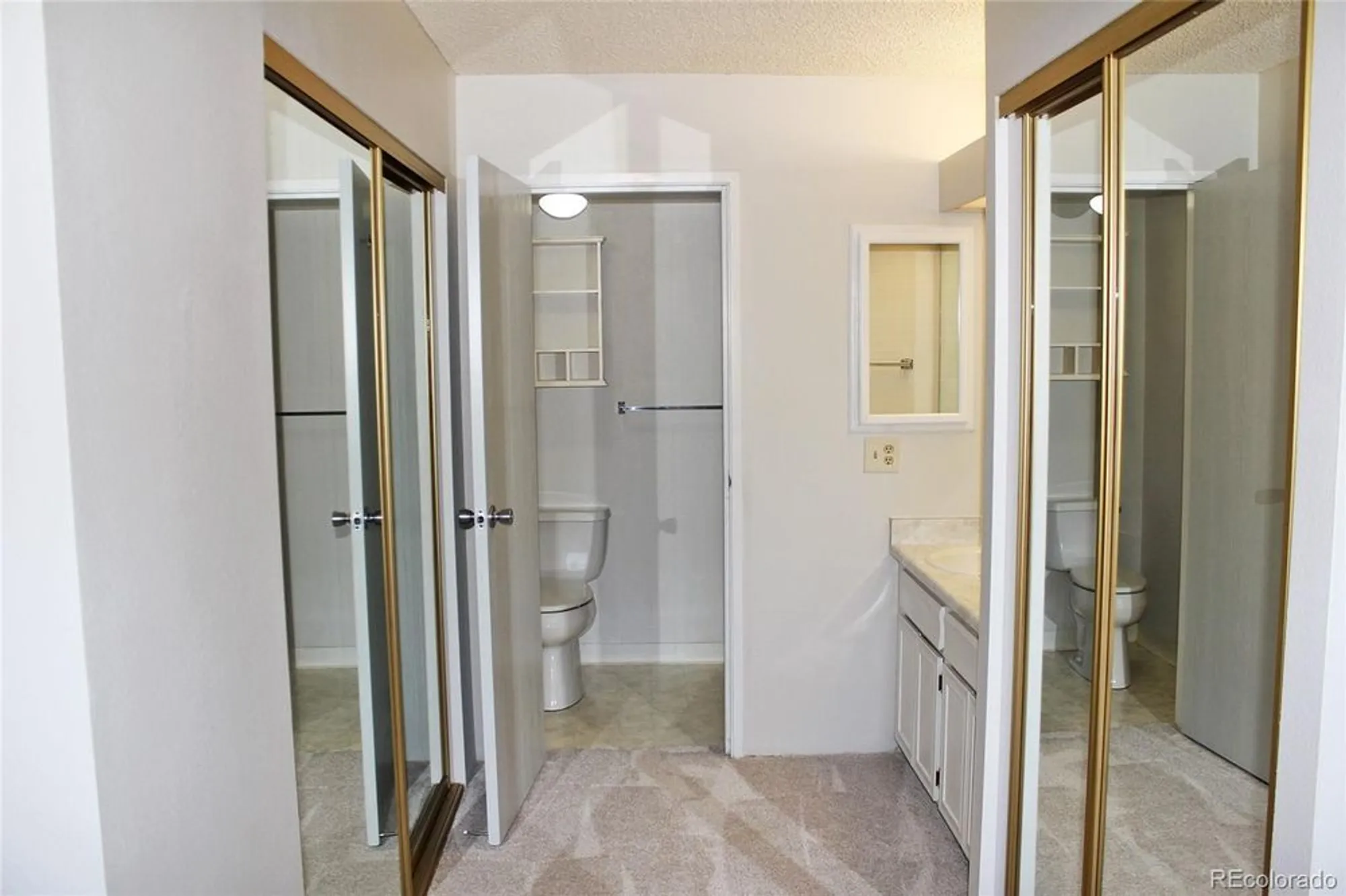 Property Slideshow image 15 of 33 | 14152 e linvale pl 311, Aurora, CO, 80014