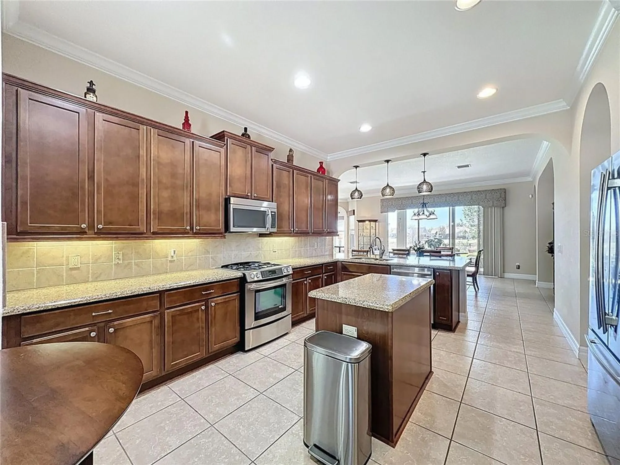Property Slideshow image 9 of 54 | 228 bayou bend rd, Groveland, FL, 34736