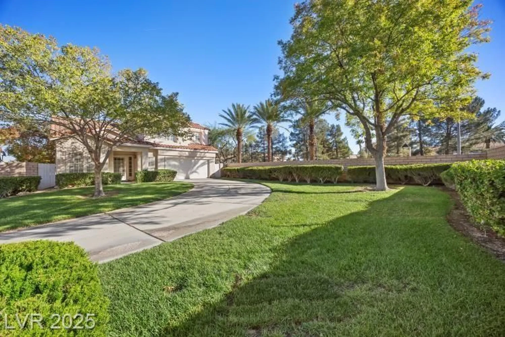 Property Slideshow image 7 of 41 | 4890 el capote dr, Las Vegas, NV, 89147