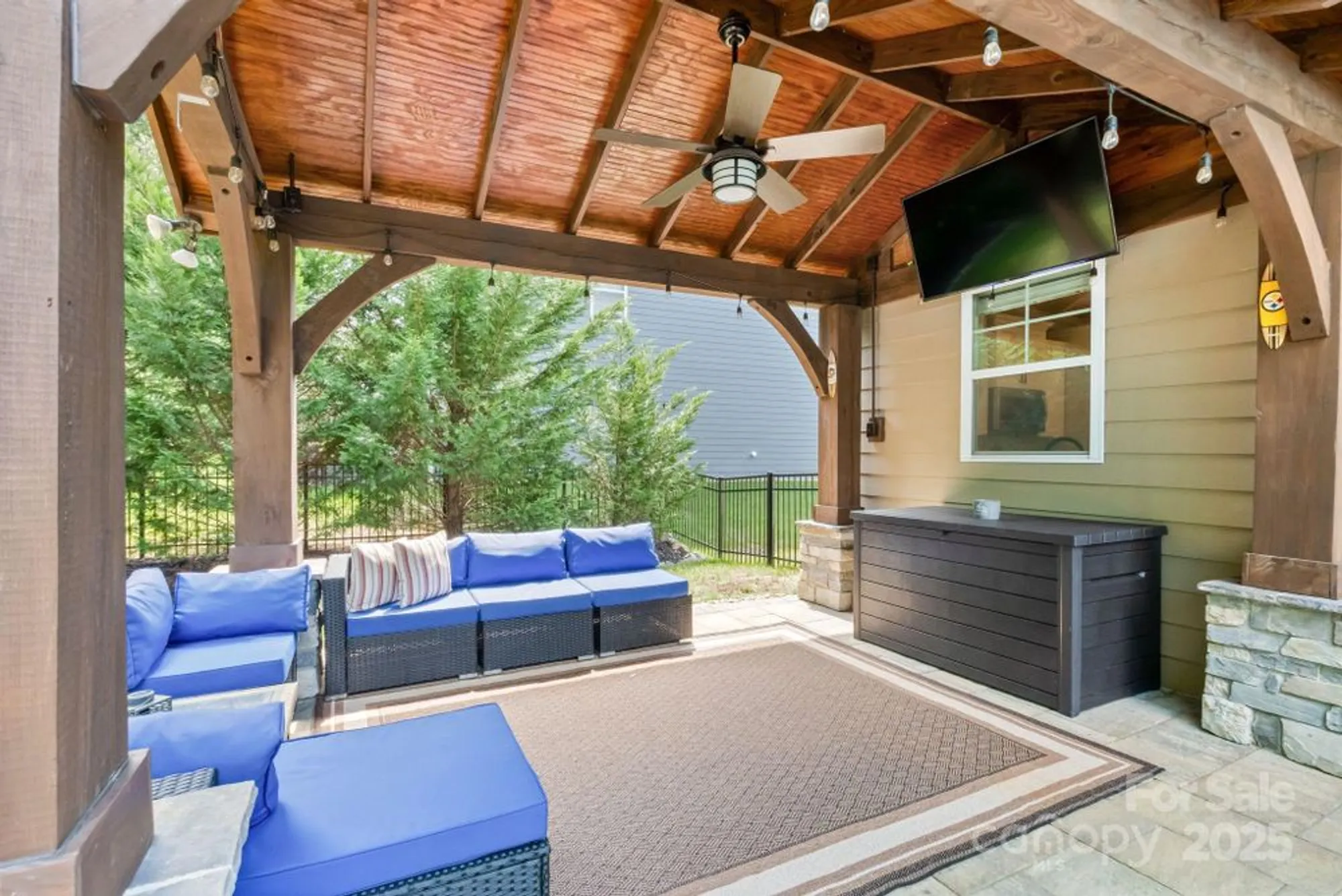 Property Slideshow image 42 of 48 | 142 canoe pole ln, Mooresville, NC, 28117