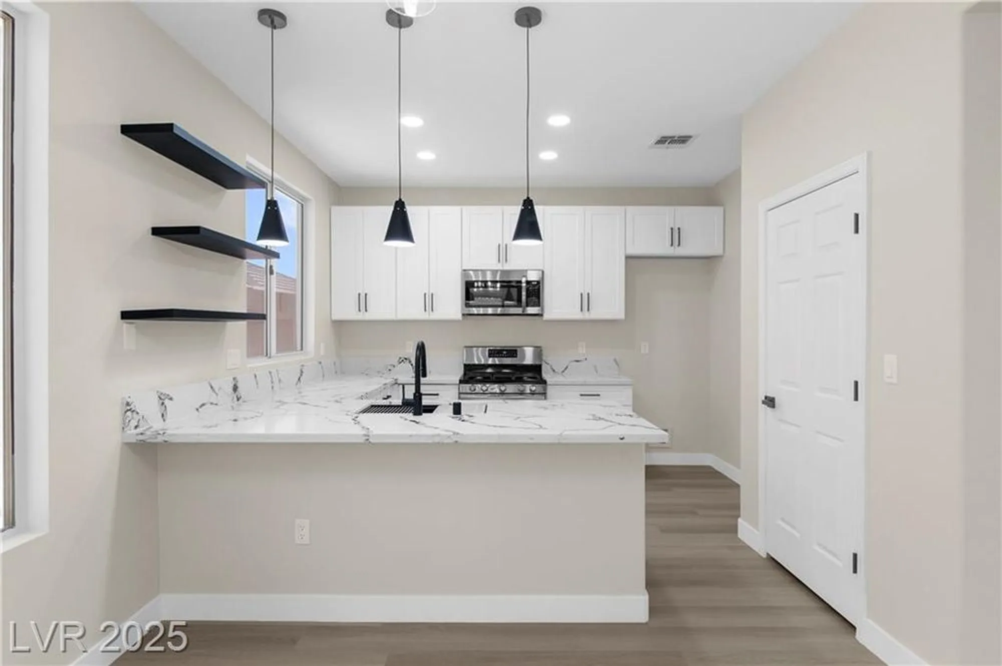 Property Slideshow image 22 of 46 | 2118 high mesa dr, Henderson, NV, 89012