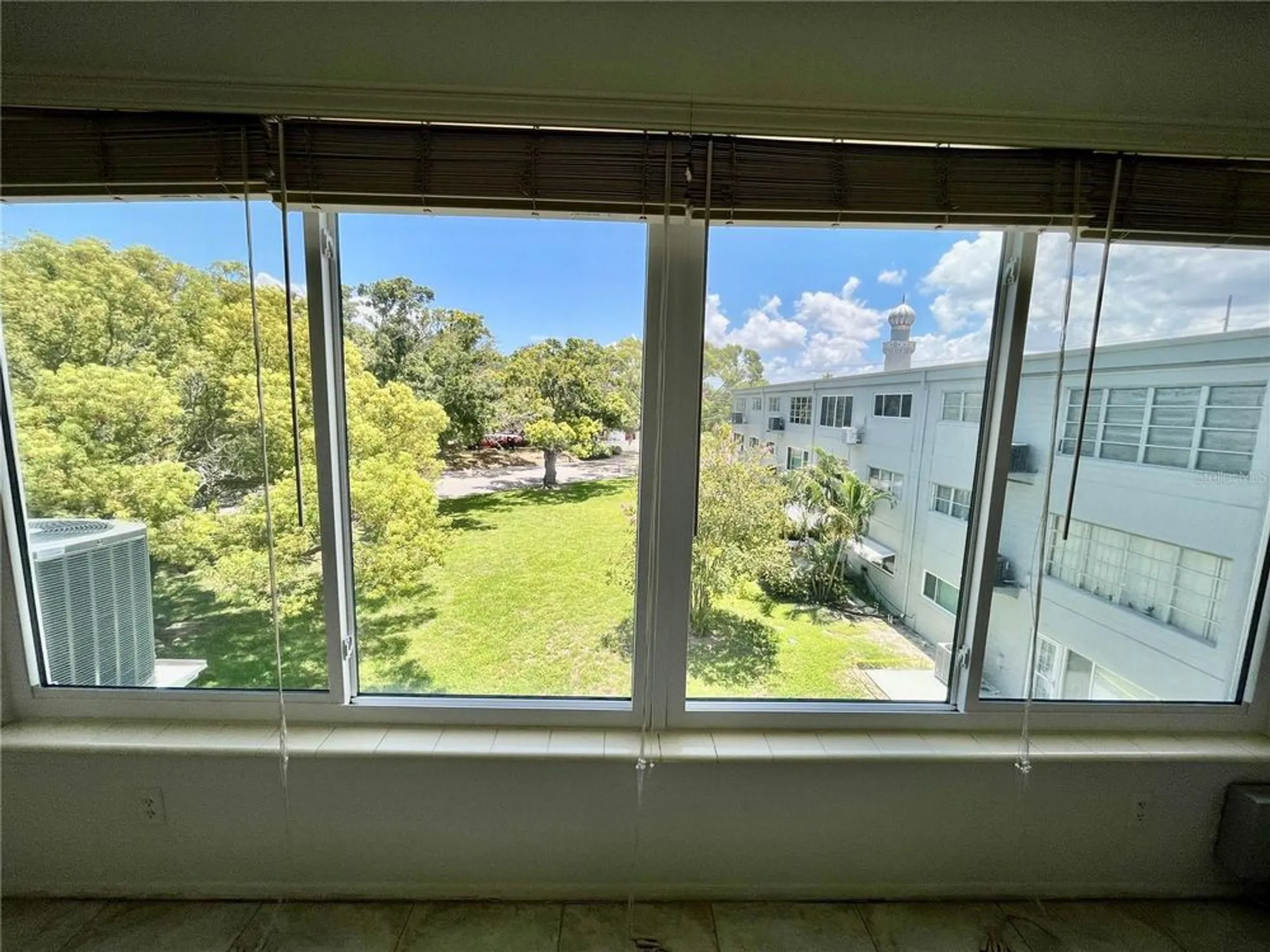 Property Slideshow image 15 of 50 | 2341 haitian dr 49, Clearwater, FL, 33763