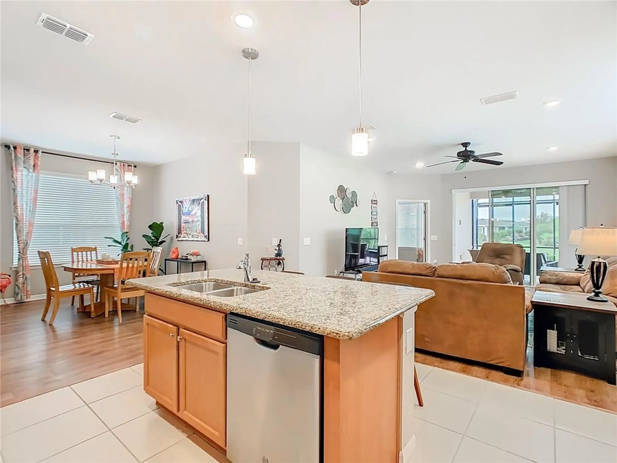 Property Slideshow image 12 of 60 | 2009 lazio loop, Poinciana, FL, 34759
