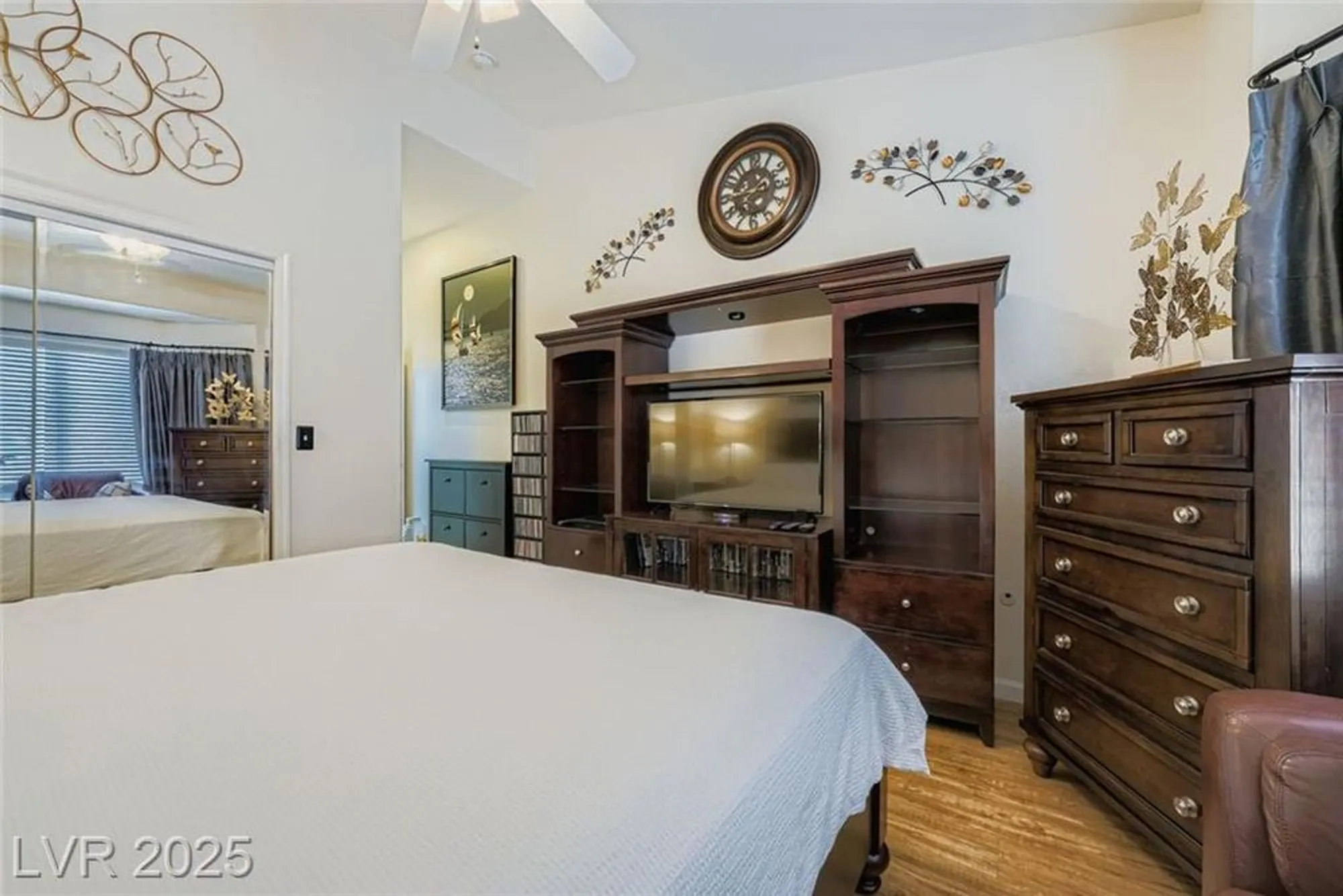 Property Slideshow image 14 of 23 | 10816 heritage hills dr, Las Vegas, NV, 89134
