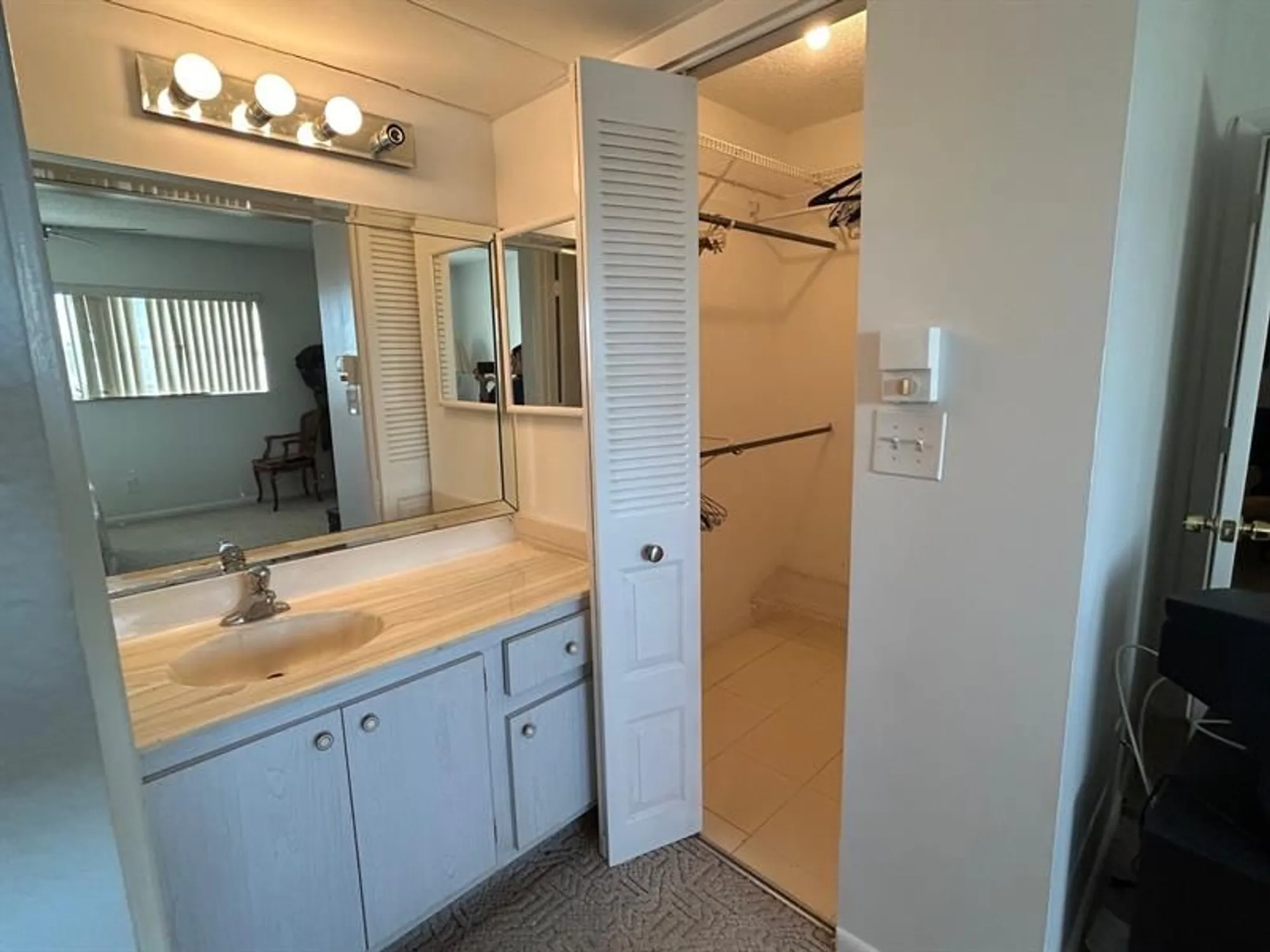 Property Slideshow image 18 of 21 | 7877 golf circle dr 211, Margate, FL, 33063