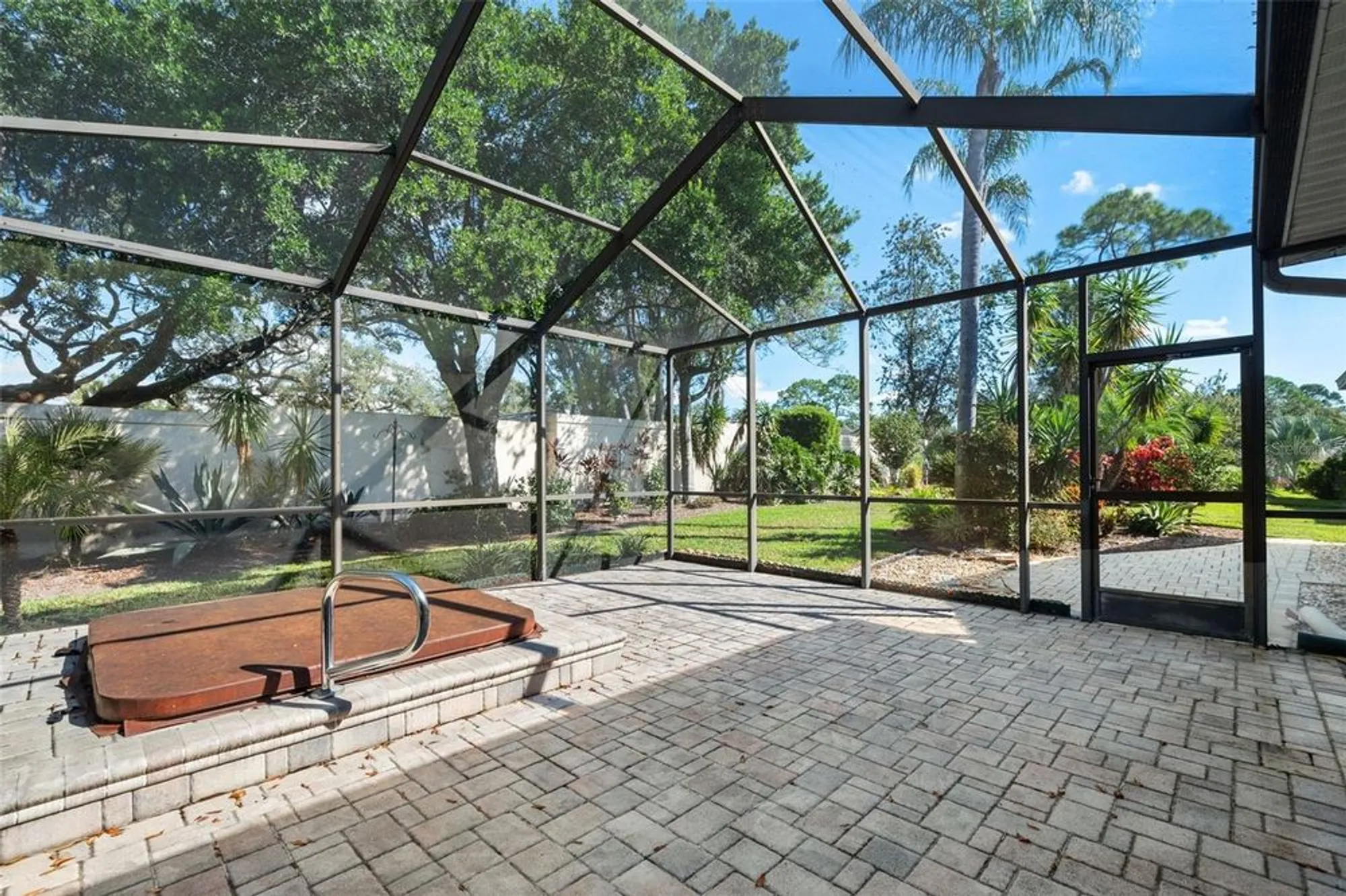 Property Slideshow image 55 of 77 | 2647 royal ridge dr, Spring Hill, FL, 34606