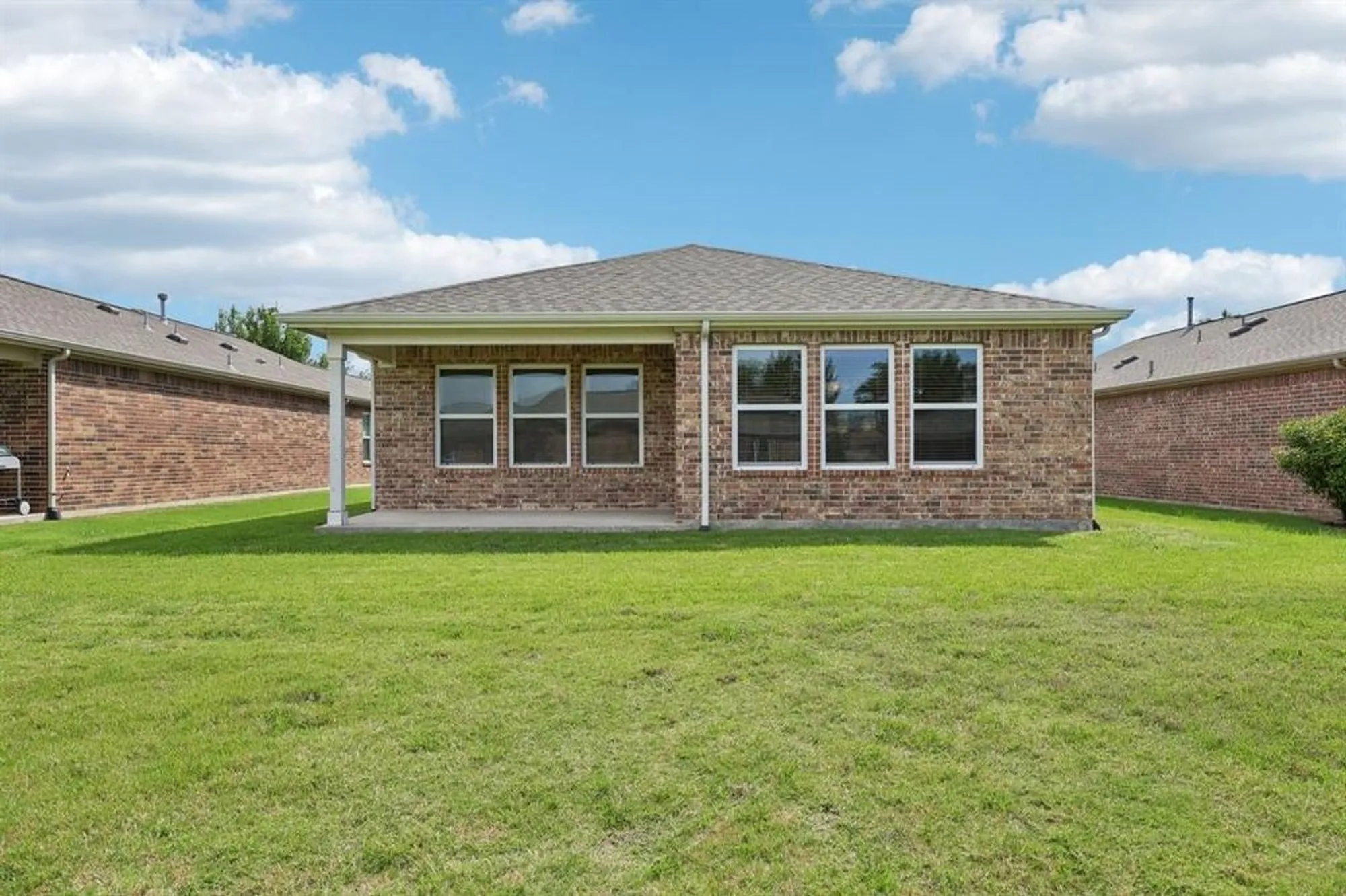 Property Slideshow image 30 of 36 | 7850 estancia dr, Frisco, TX, 75036