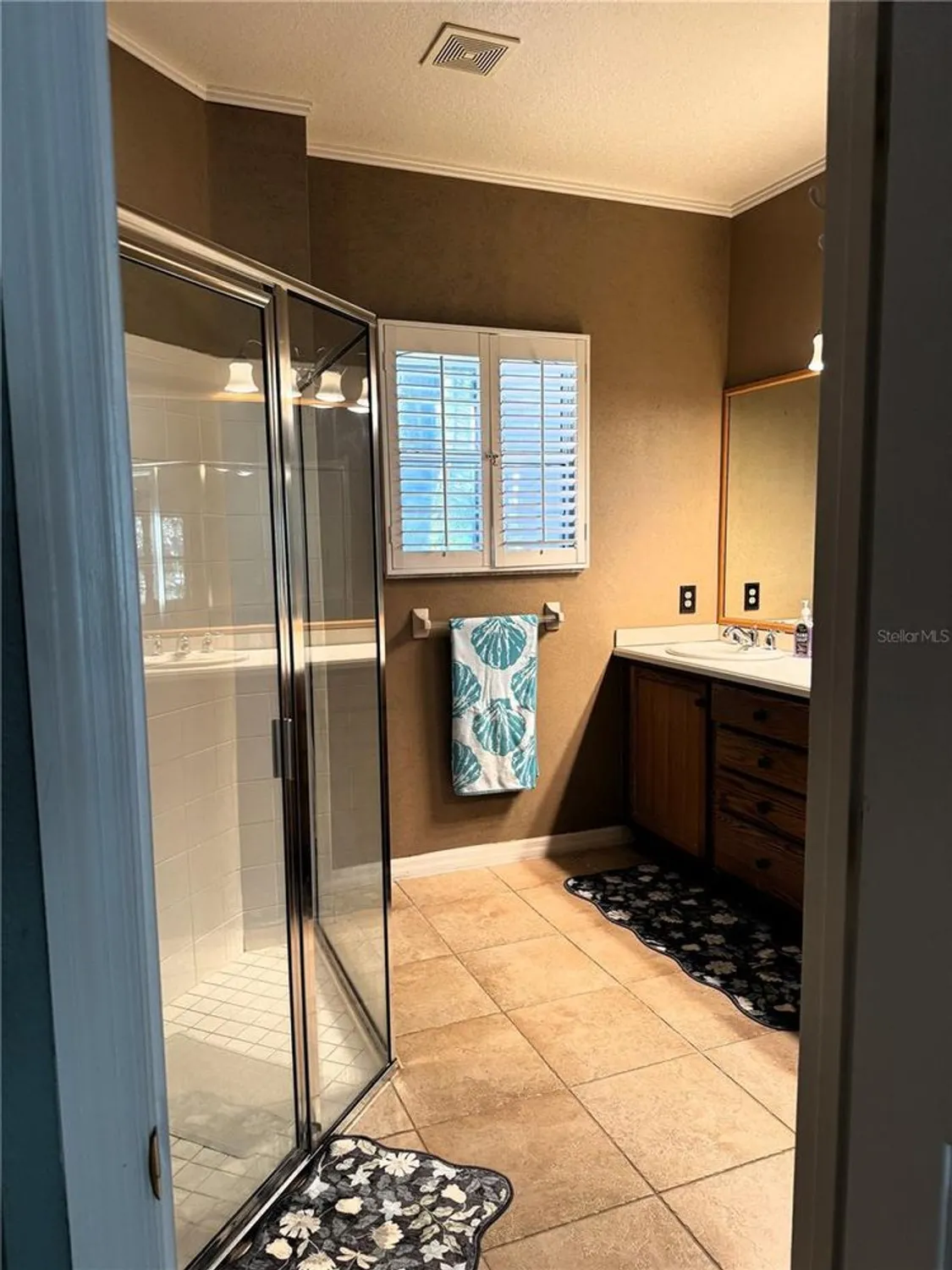 Property Slideshow image 43 of 68 | 100 vizcaya ct, Poinciana, FL, 34759