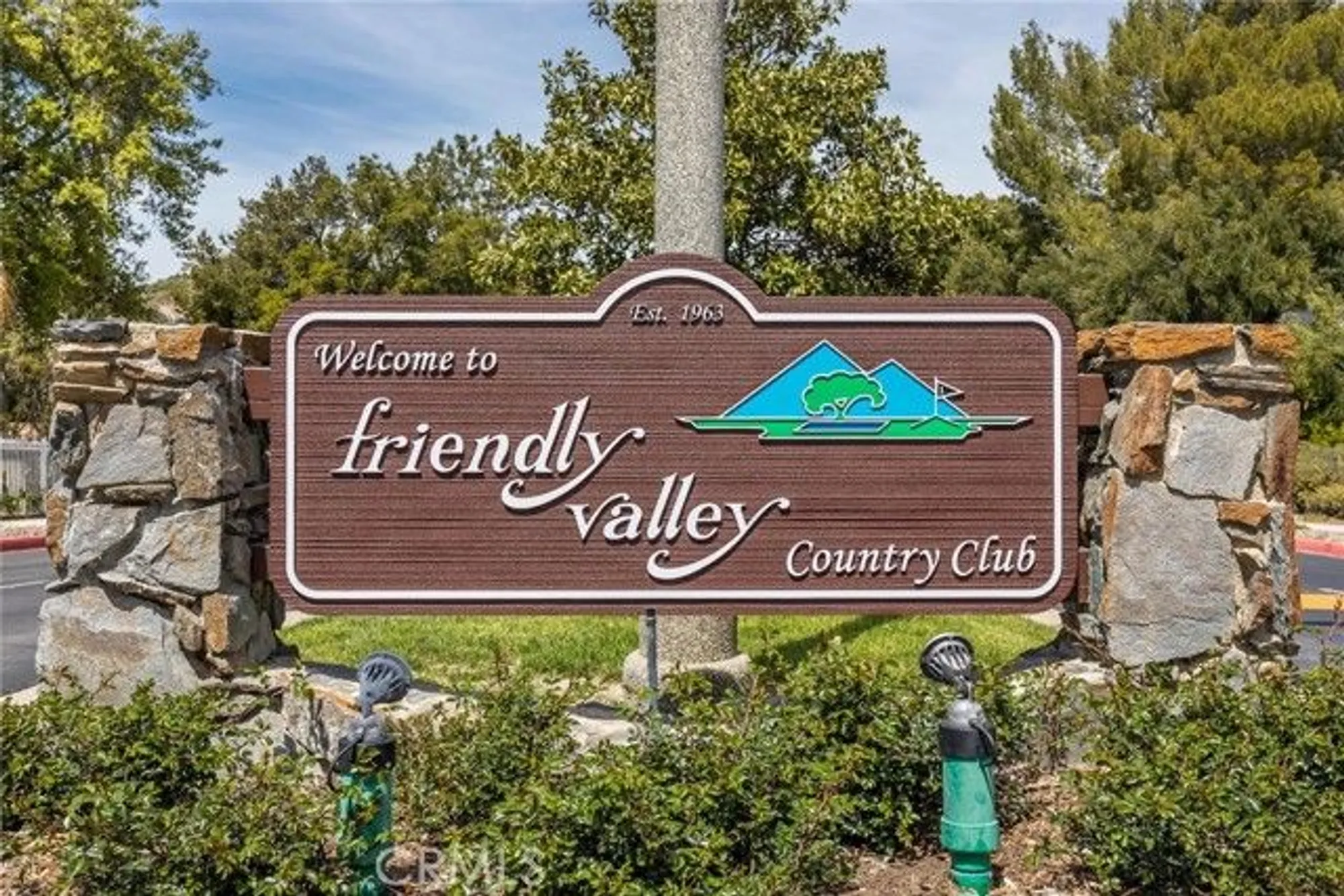 Property Slideshow image 23 of 35 | 19124 avenue of the oaks a, Newhall, CA, 91321