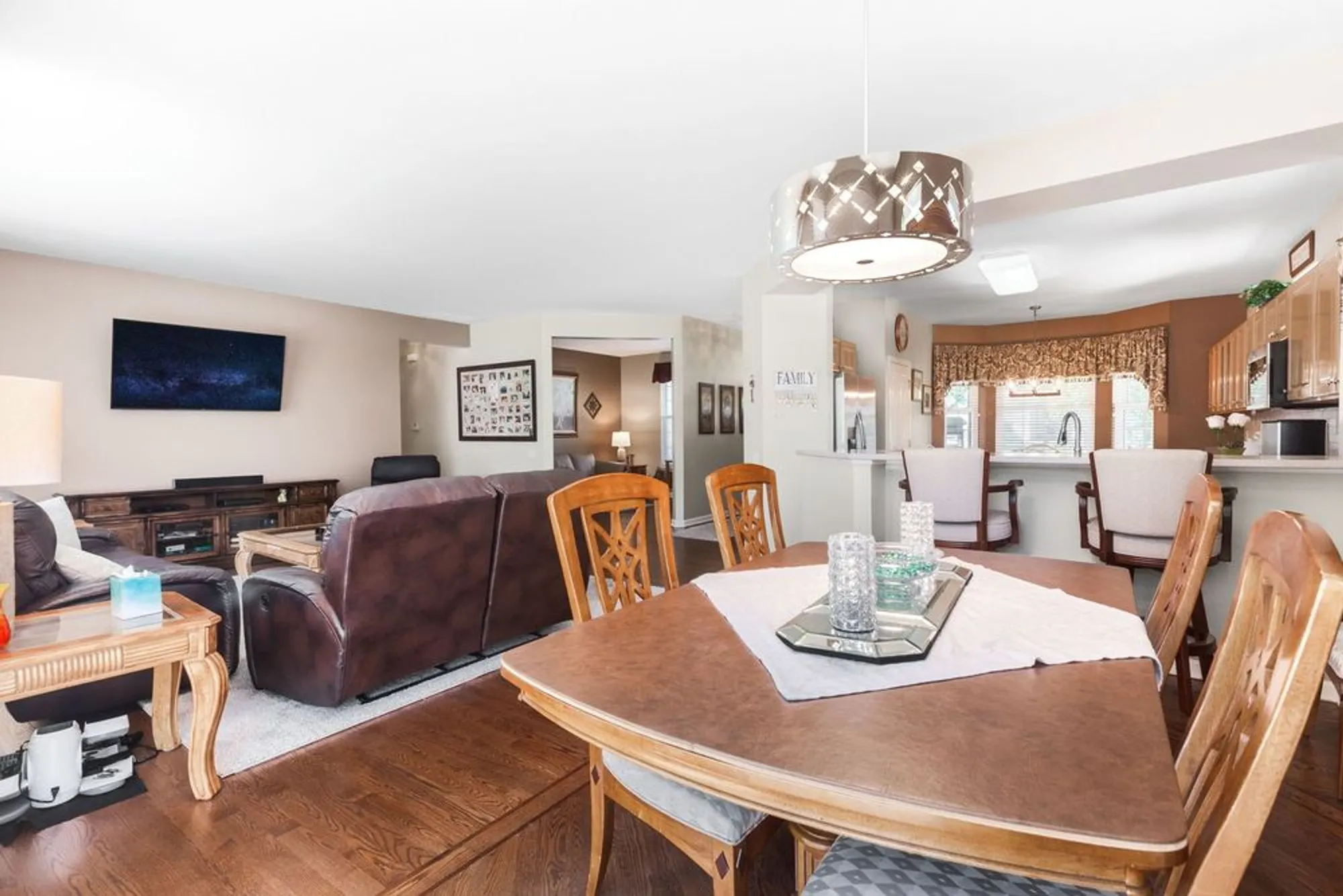 Property Slideshow image 9 of 25 | 12078 spring creek dr, Huntley, IL, 60142