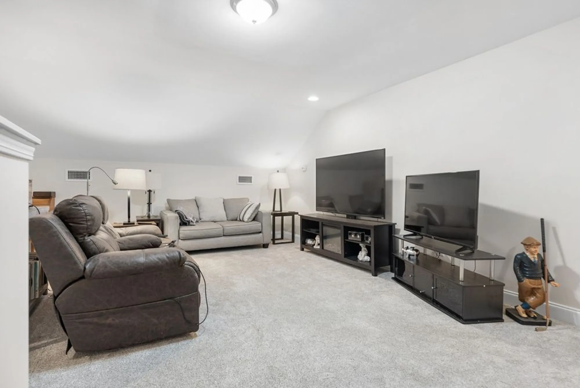 Property Slideshow image 31 of 71 | 240 glennister ct, Gallatin, TN, 37066