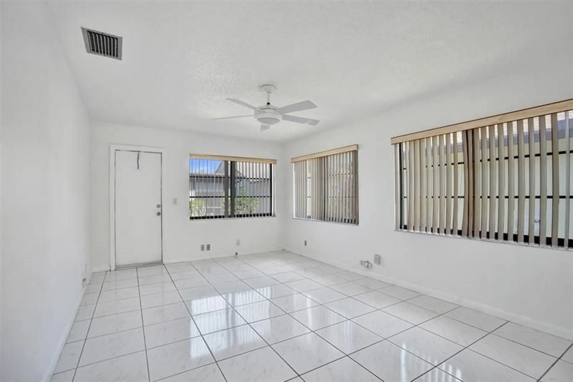 Property Slideshow image 17 of 68 | 2359 sw 16th dr, Deerfield Beach, FL, 33442