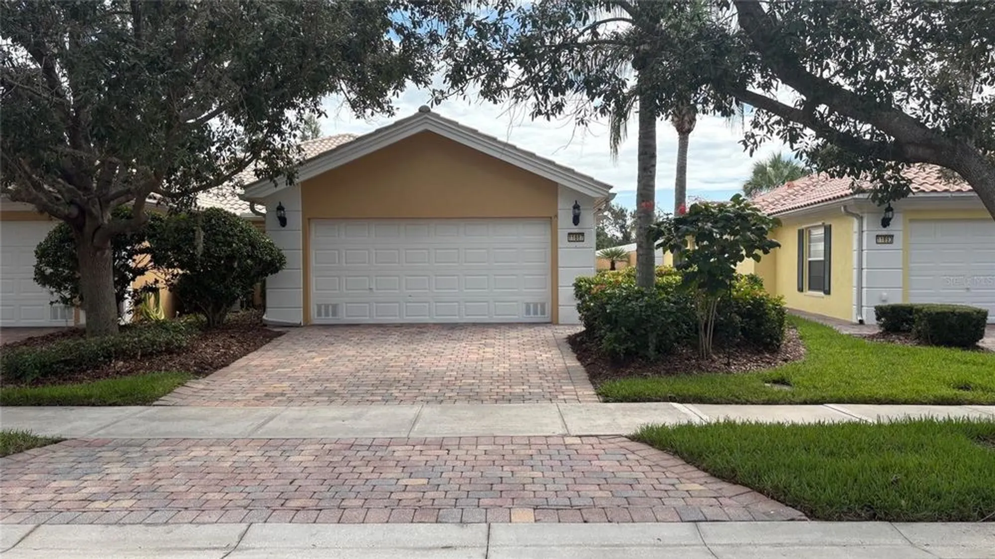 Property Slideshow image 1 of 46 | 11887 delfina ln, Orlando, FL, 32827