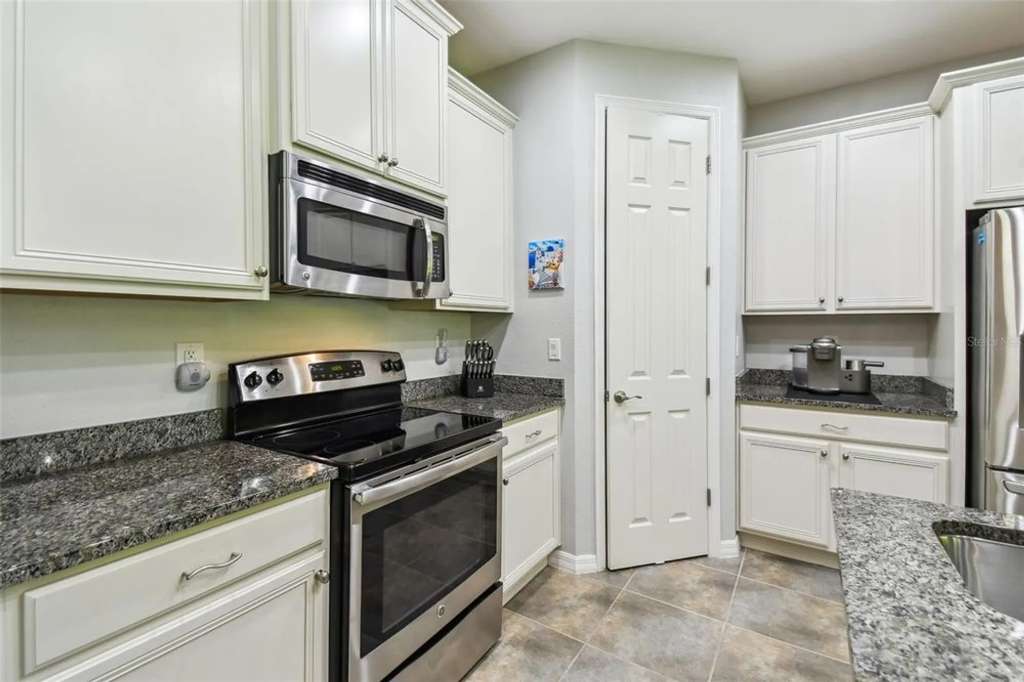 Property Slideshow image 5 of 49 | 582 san joaquin rd, Kissimmee, FL, 34759