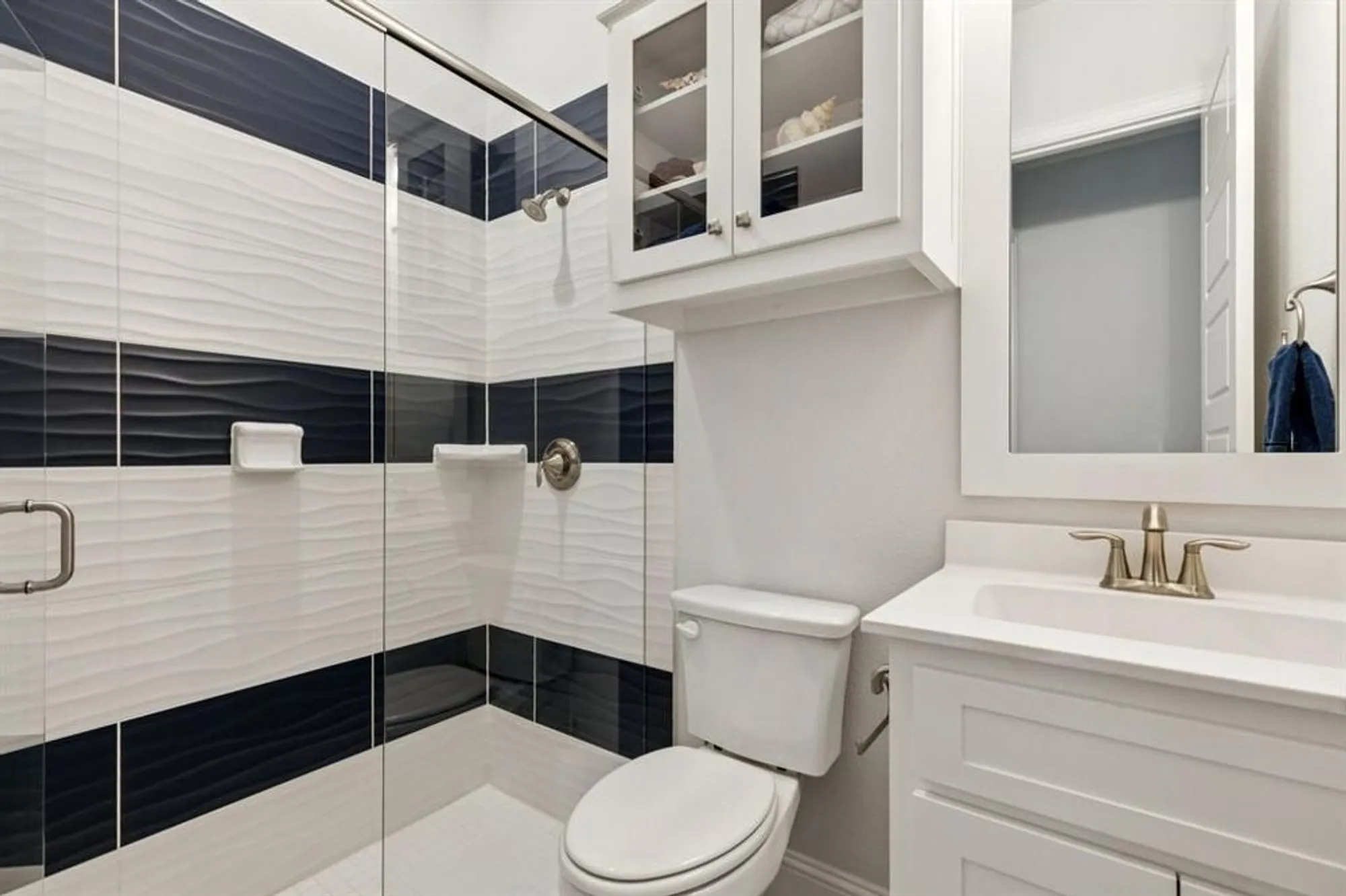 Property Slideshow image 24 of 34 | 4724 cherry bark trl, Arlington, TX, 76005