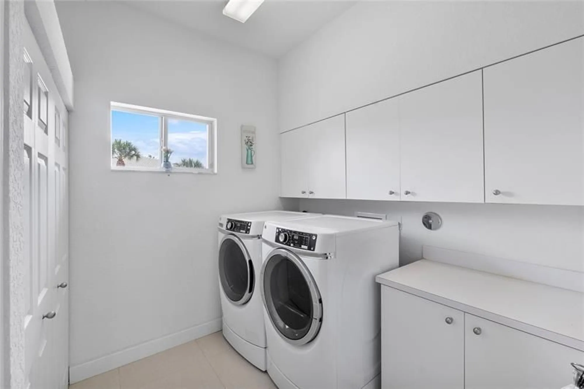 Property Slideshow image 30 of 36 | 7940 exeter cir 201, Tamarac, FL, 33321