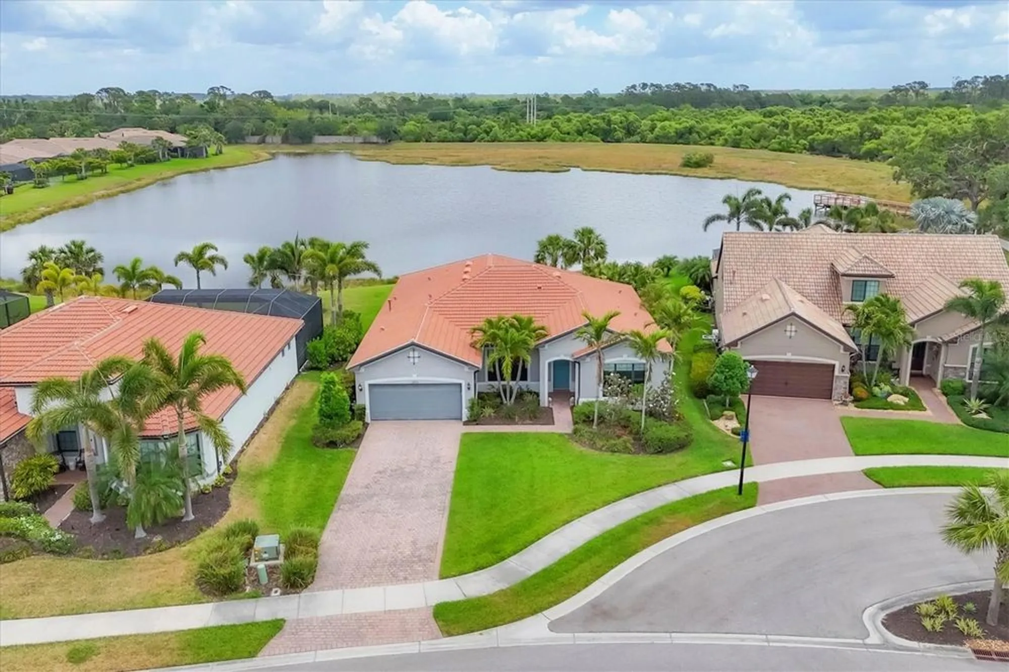 Property Slideshow image 2 of 54 | 5923 snowy egret dr, Sarasota, FL, 34238